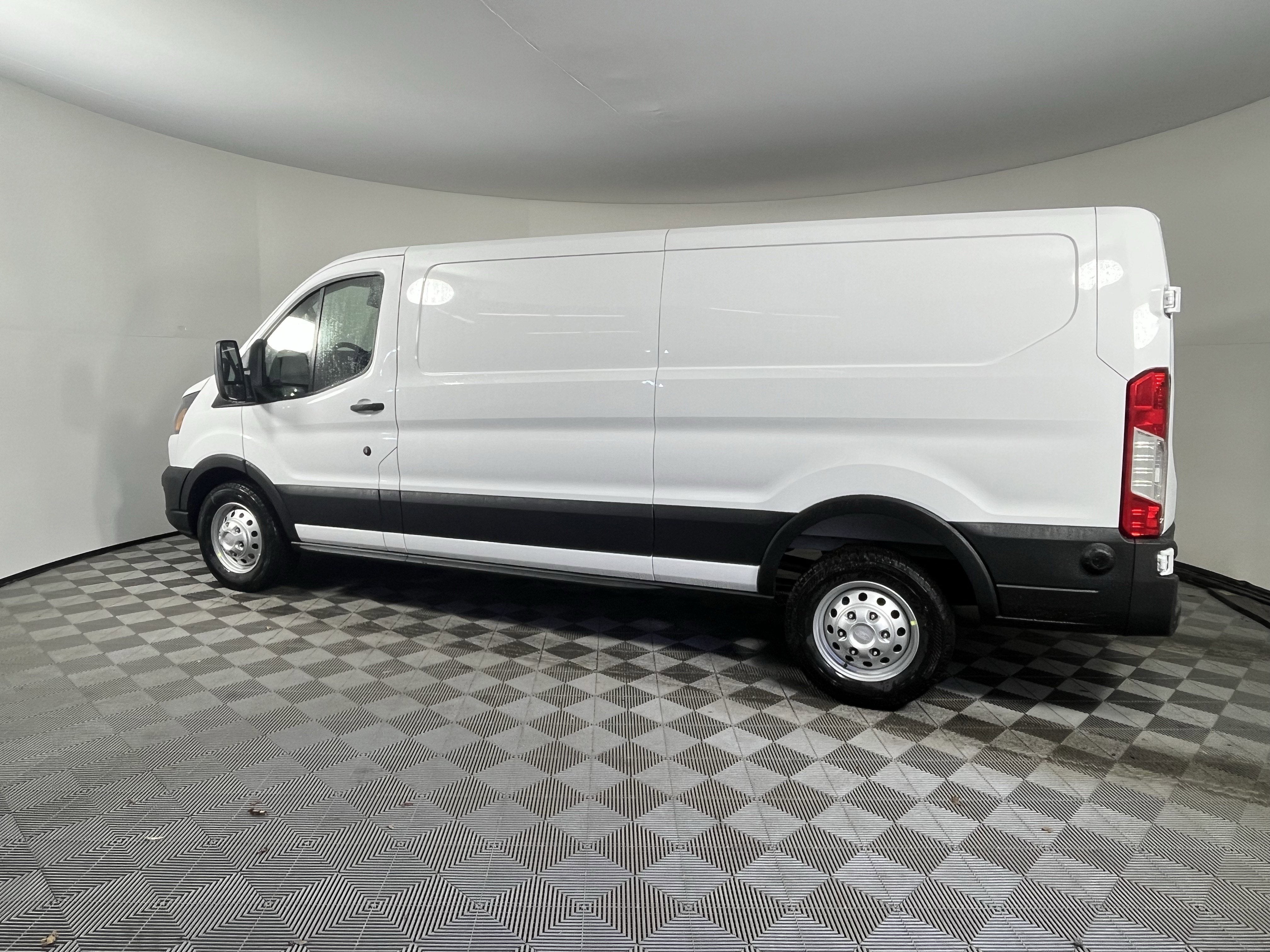 2026 Ford Transit Cargo Van XL T-250 130 Low Rf 9150 GVWR AWD