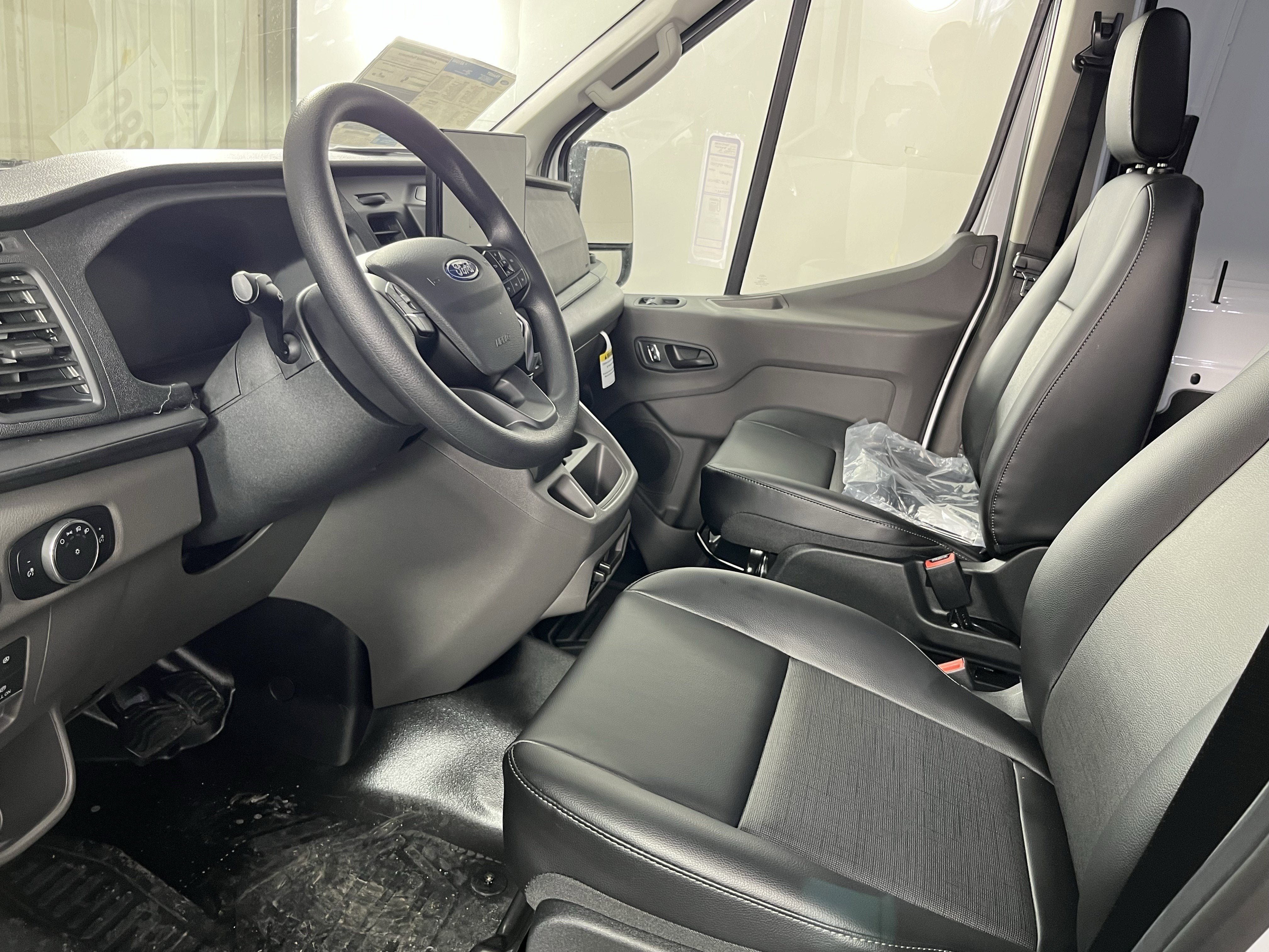 2026 Ford Transit Cargo Van T-350 148 Hi Rf 9500 GVWR RWD XL