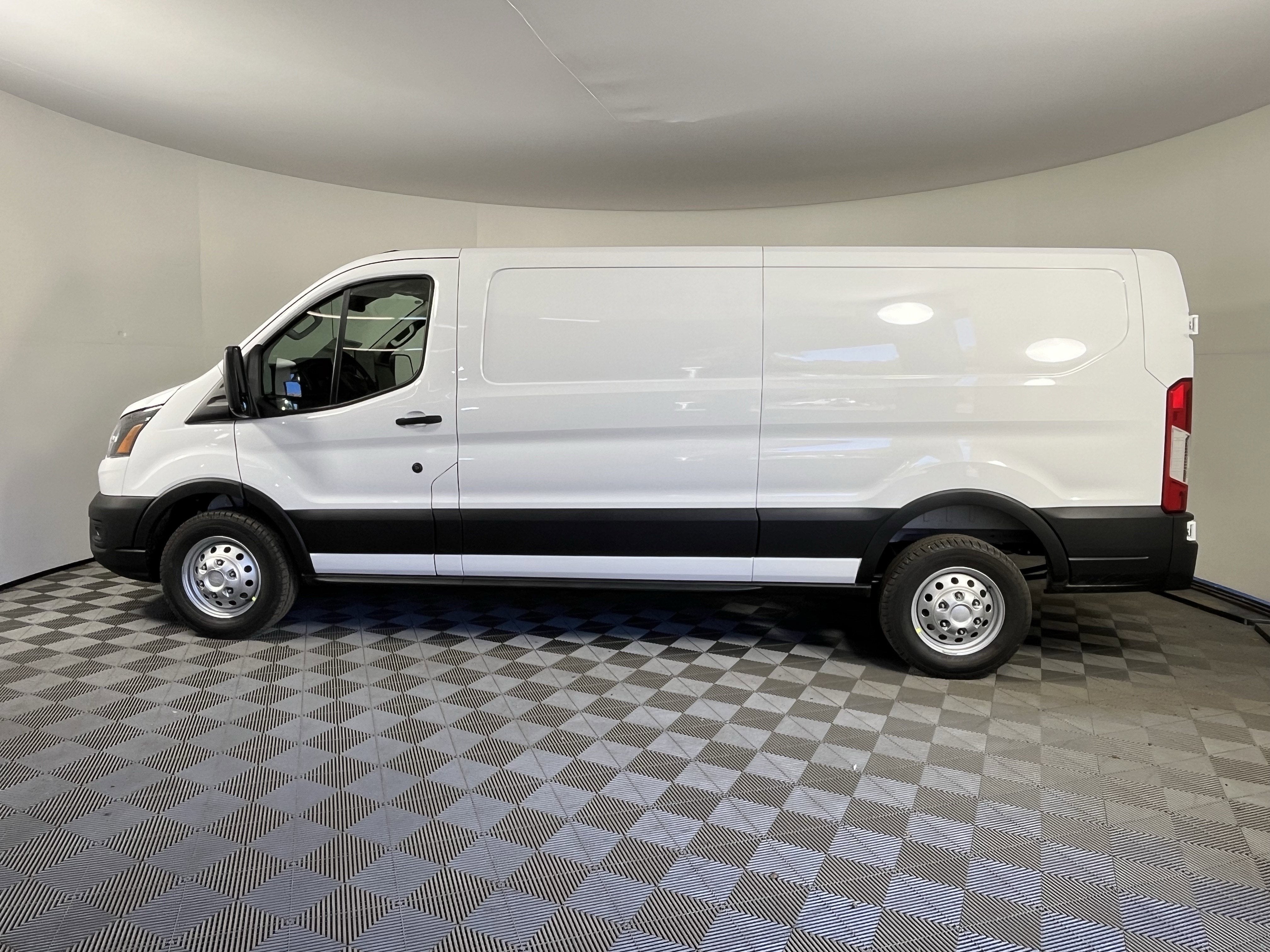 2026 Ford Transit Cargo Van XL T-350 148 Low Rf 9500 GVWR AWD