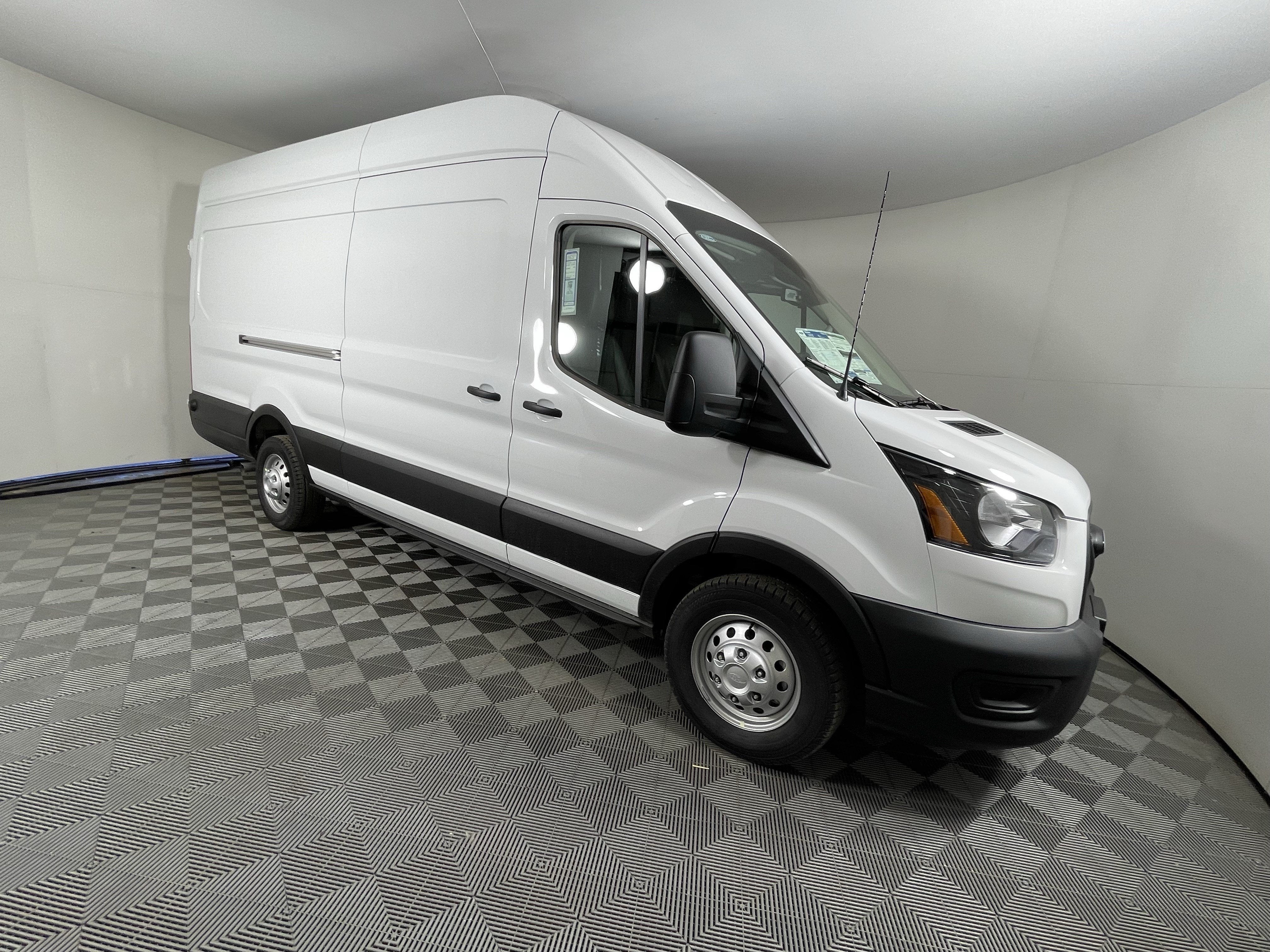 2026 Ford Transit Cargo Van T-350 148 EL Hi Rf 9500 GVWR AWD XL