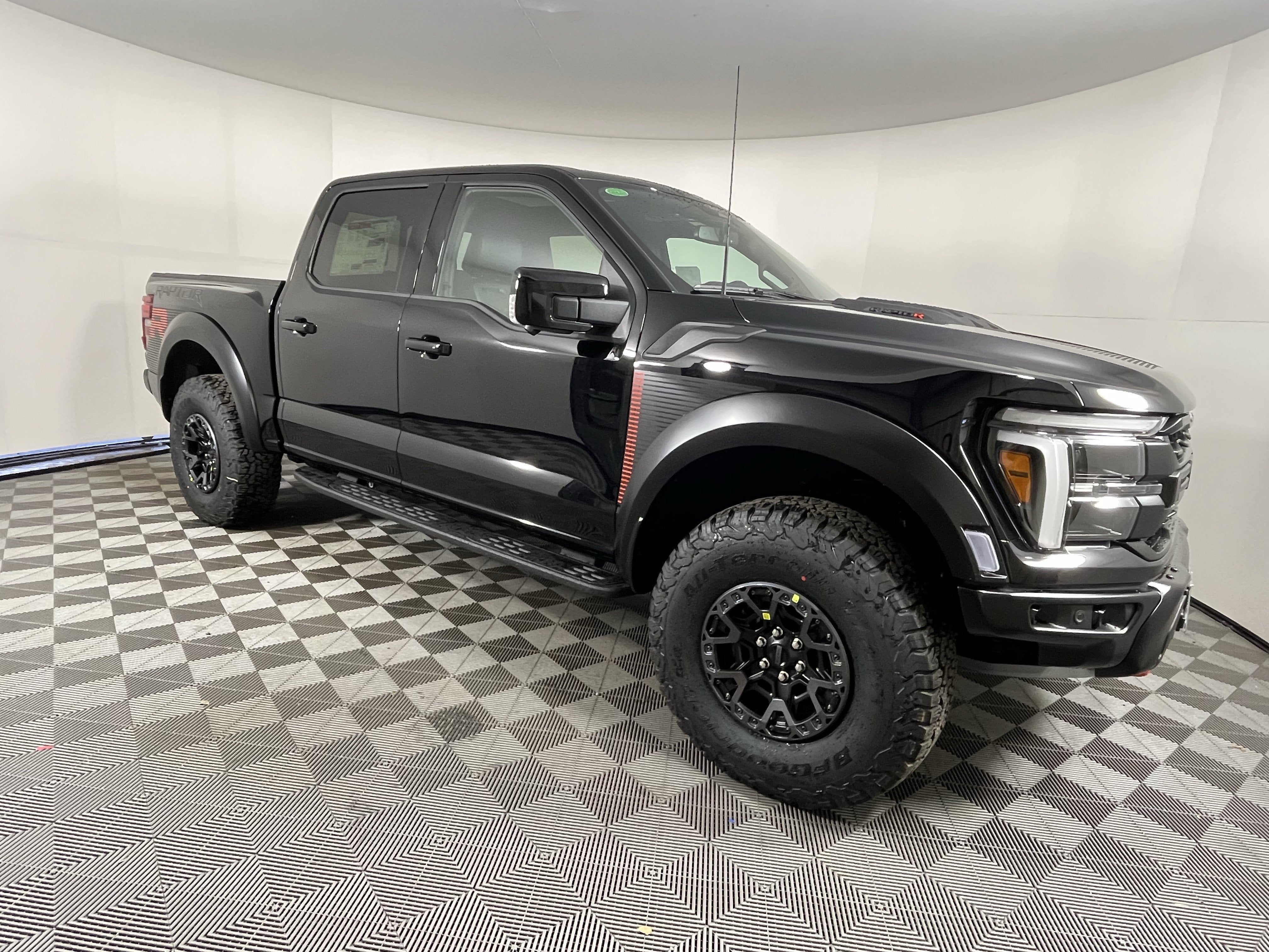 2026 Ford F-150 Raptor R 5.2L V8
