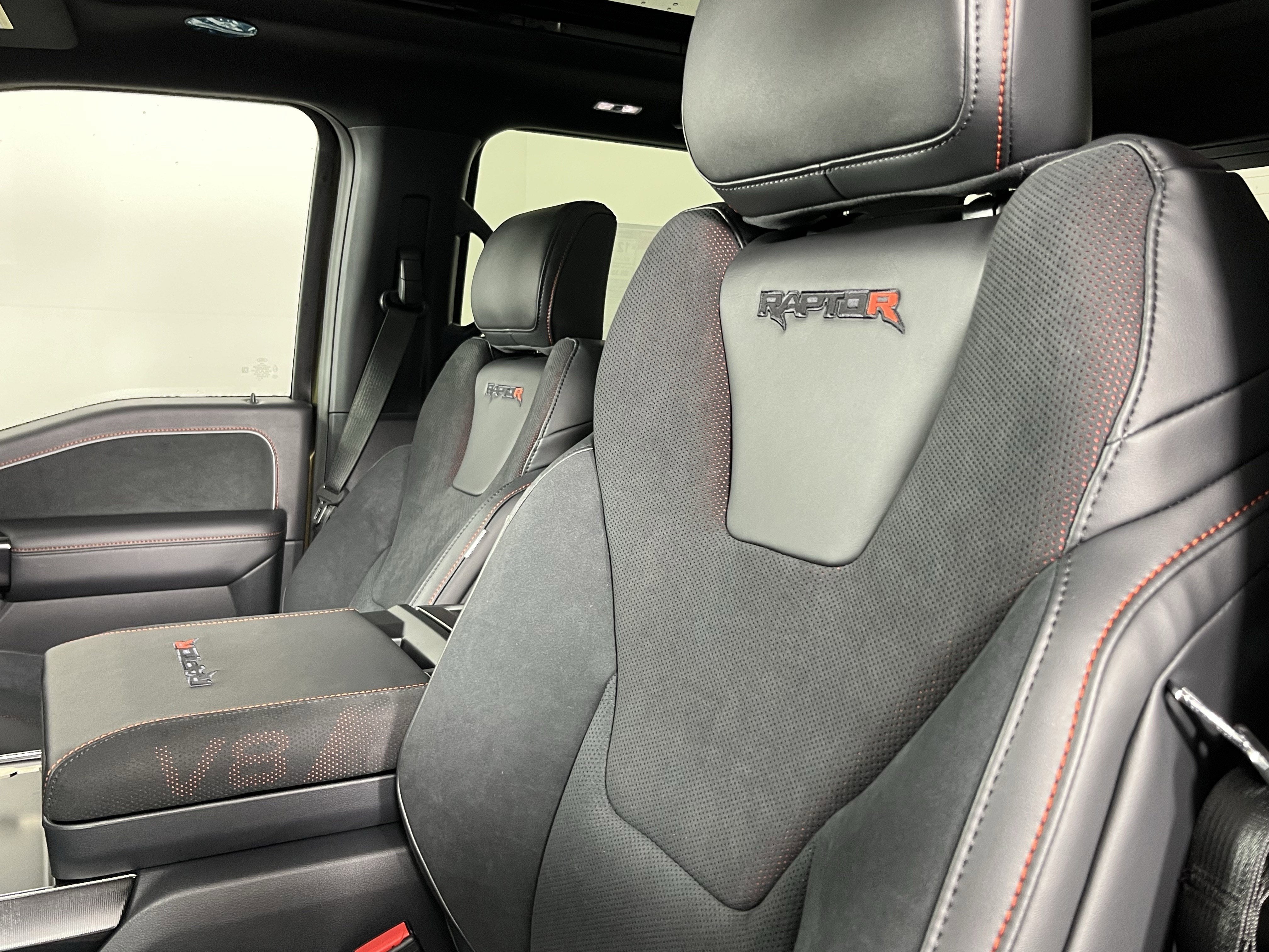 2025 Ford F-150 Raptor R 5.2L V8