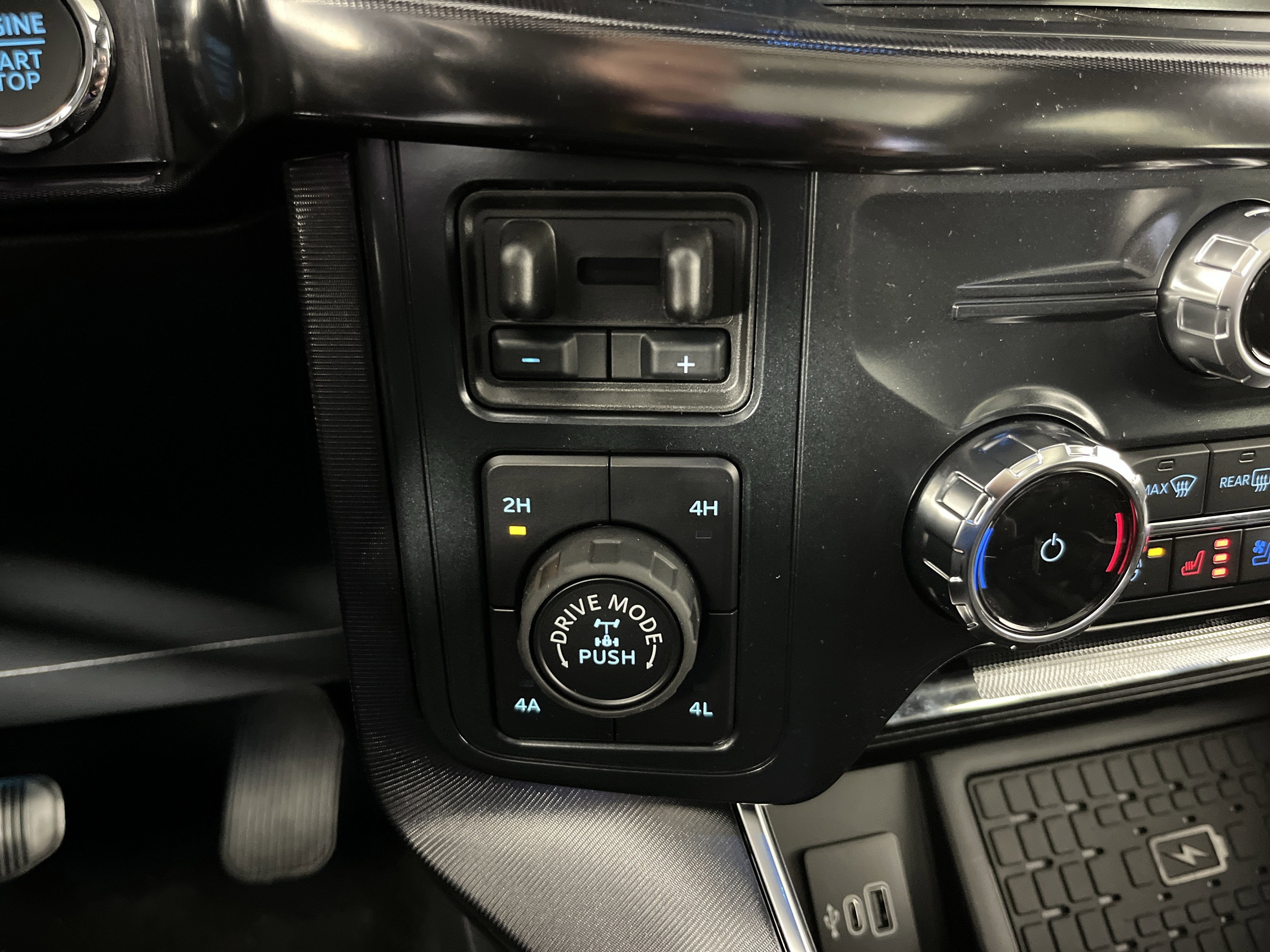 2025 Ford F-150 Raptor R 5.2L V8