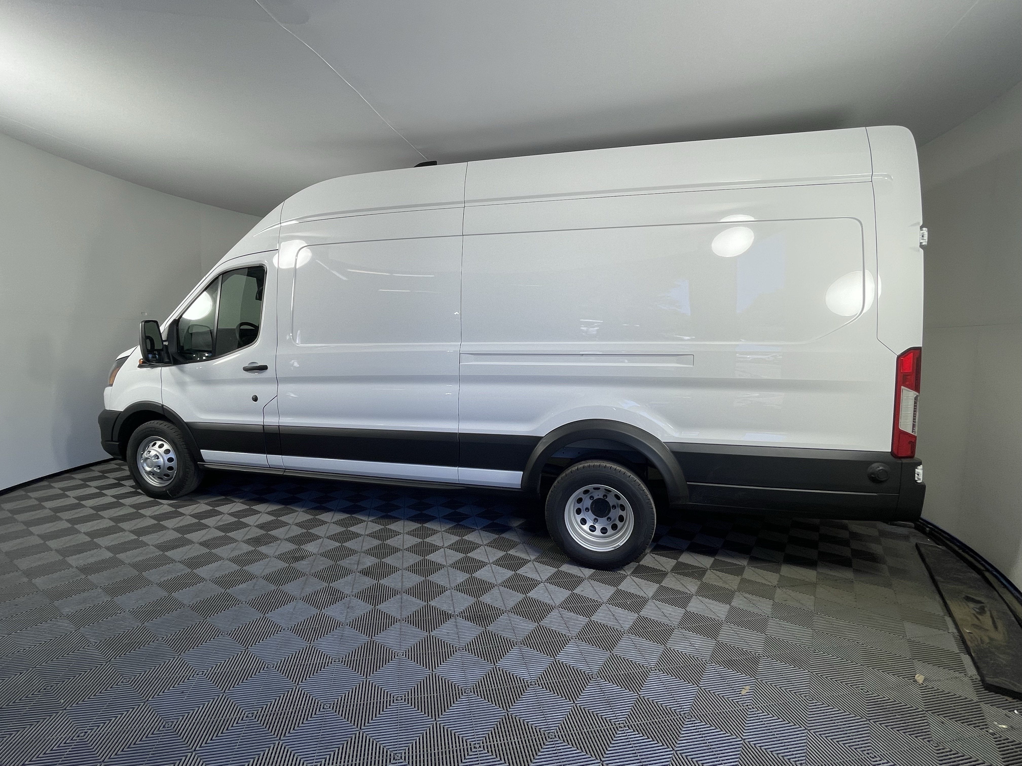 2026 Ford Transit Cargo Van T-350 HD 148 EL Hi Rf 11000 GVWR DRW AWD XL