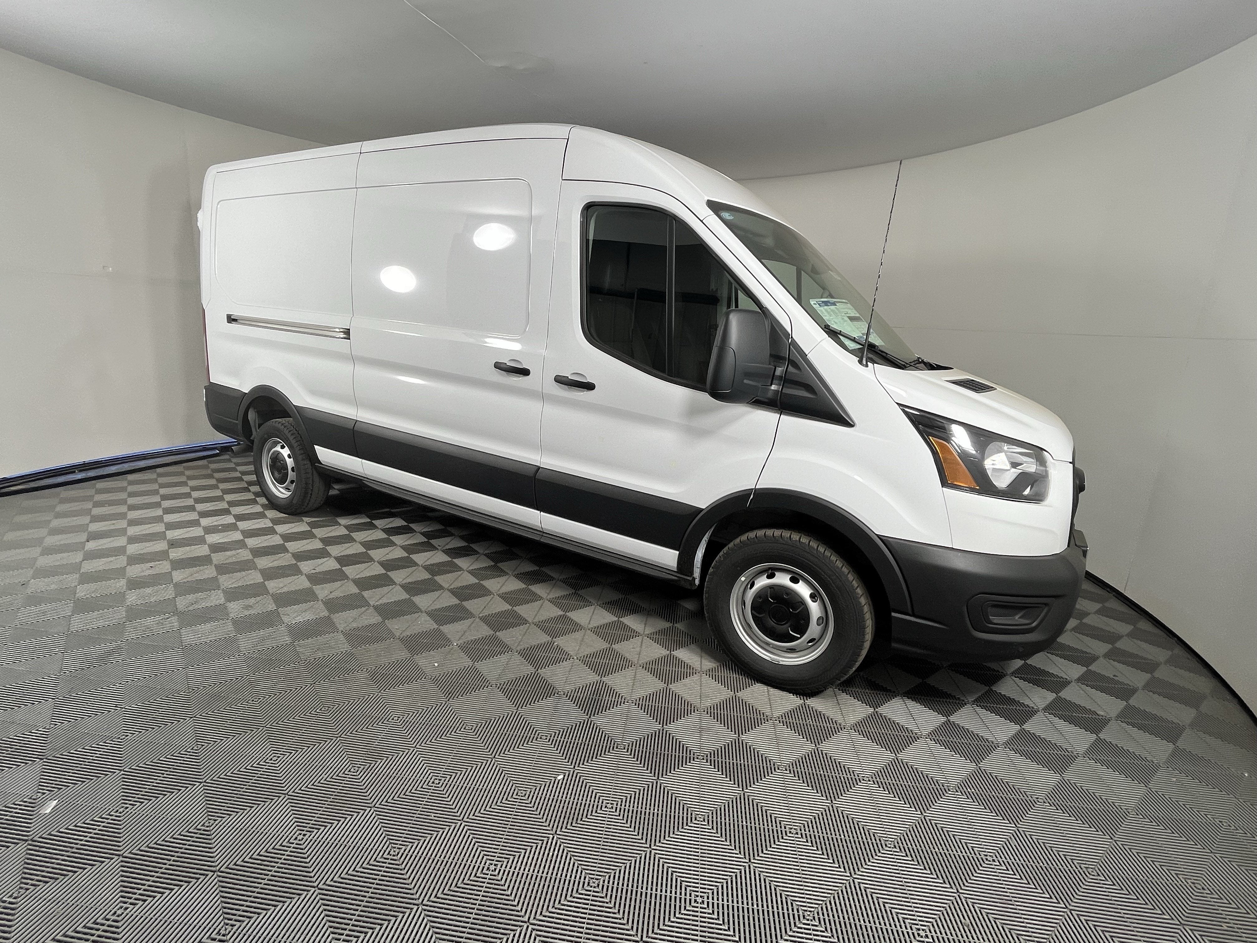 2026 Ford Transit Cargo Van T-150 148 Med Rf 8800 GVWR RWD XL