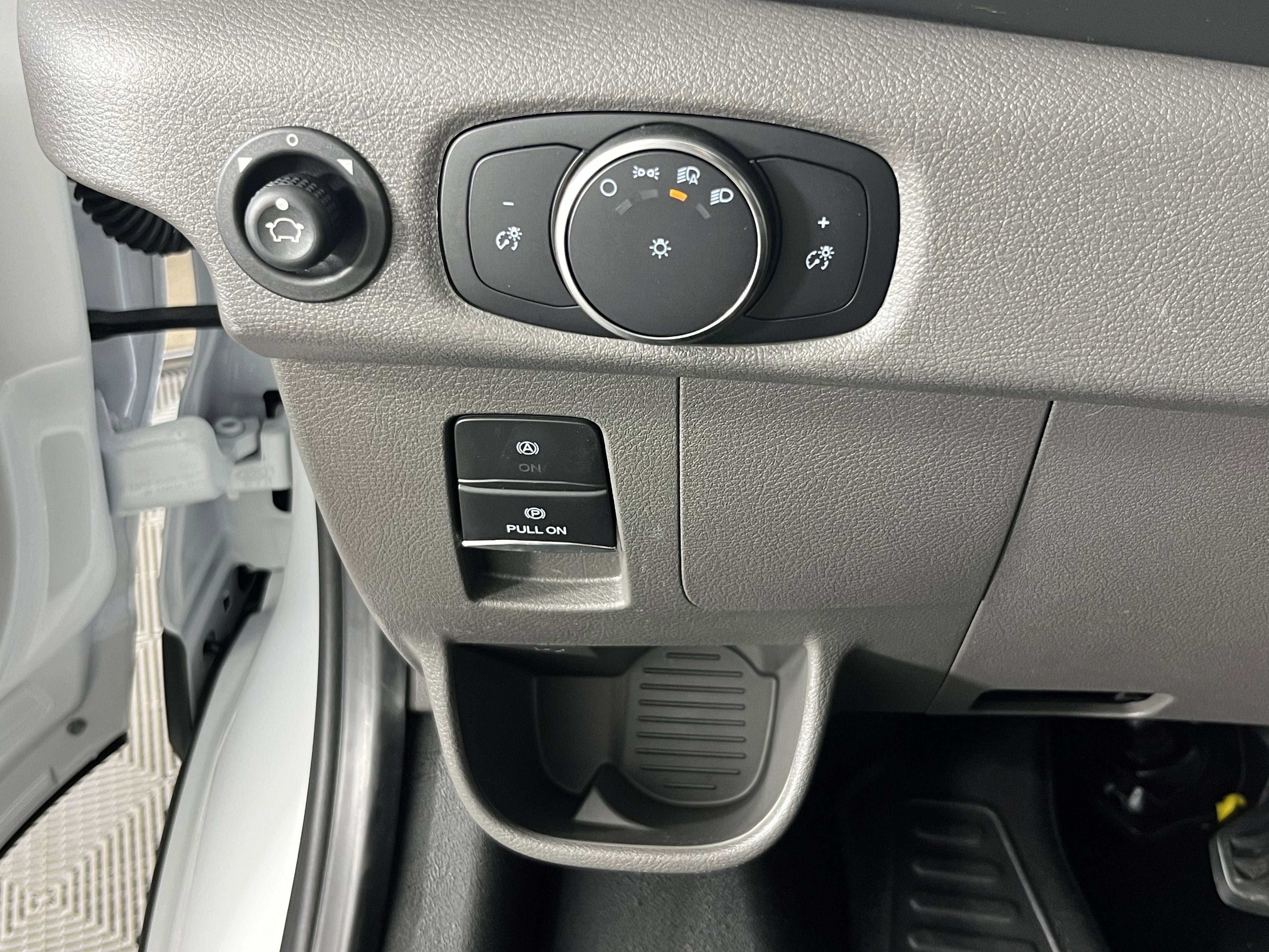 2026 Ford Transit Cargo Van T-150 130 Low Rf 8800 GVWR RWD XL