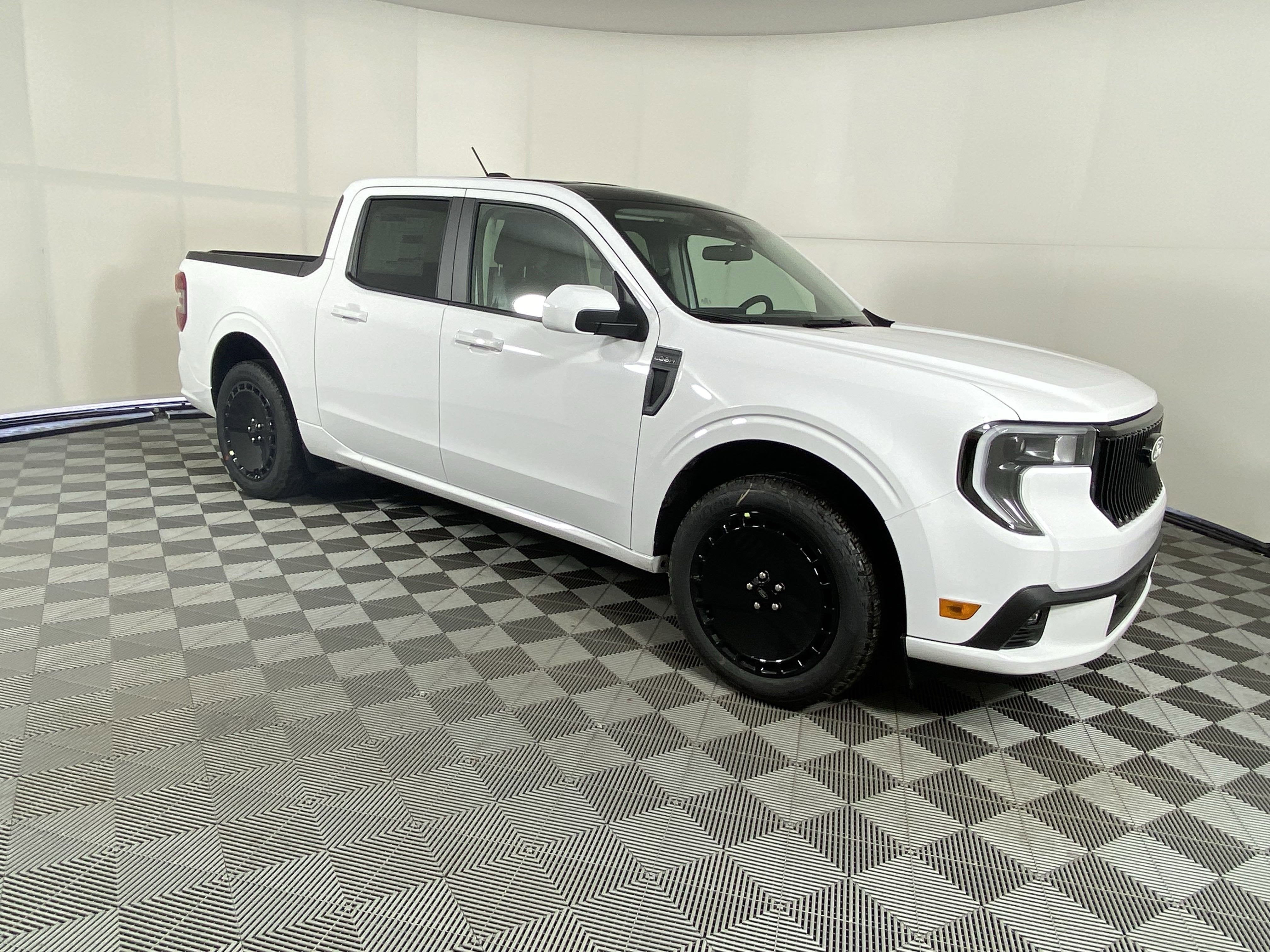 2025 Ford Maverick Lobo Standard