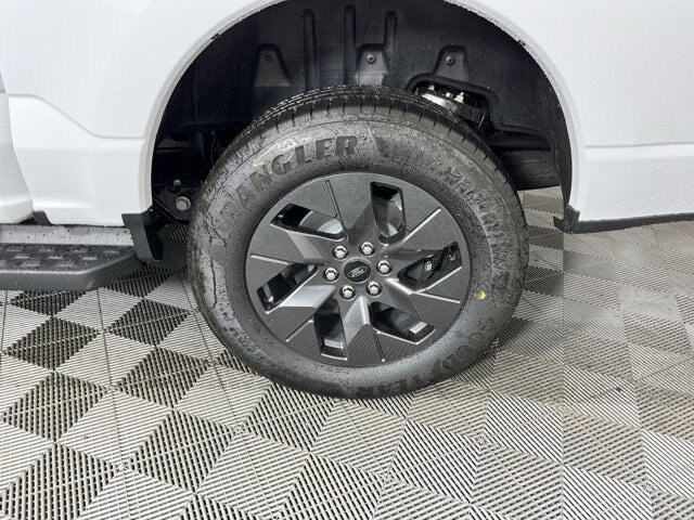 2025 Ford F-150 Lightning Flash™