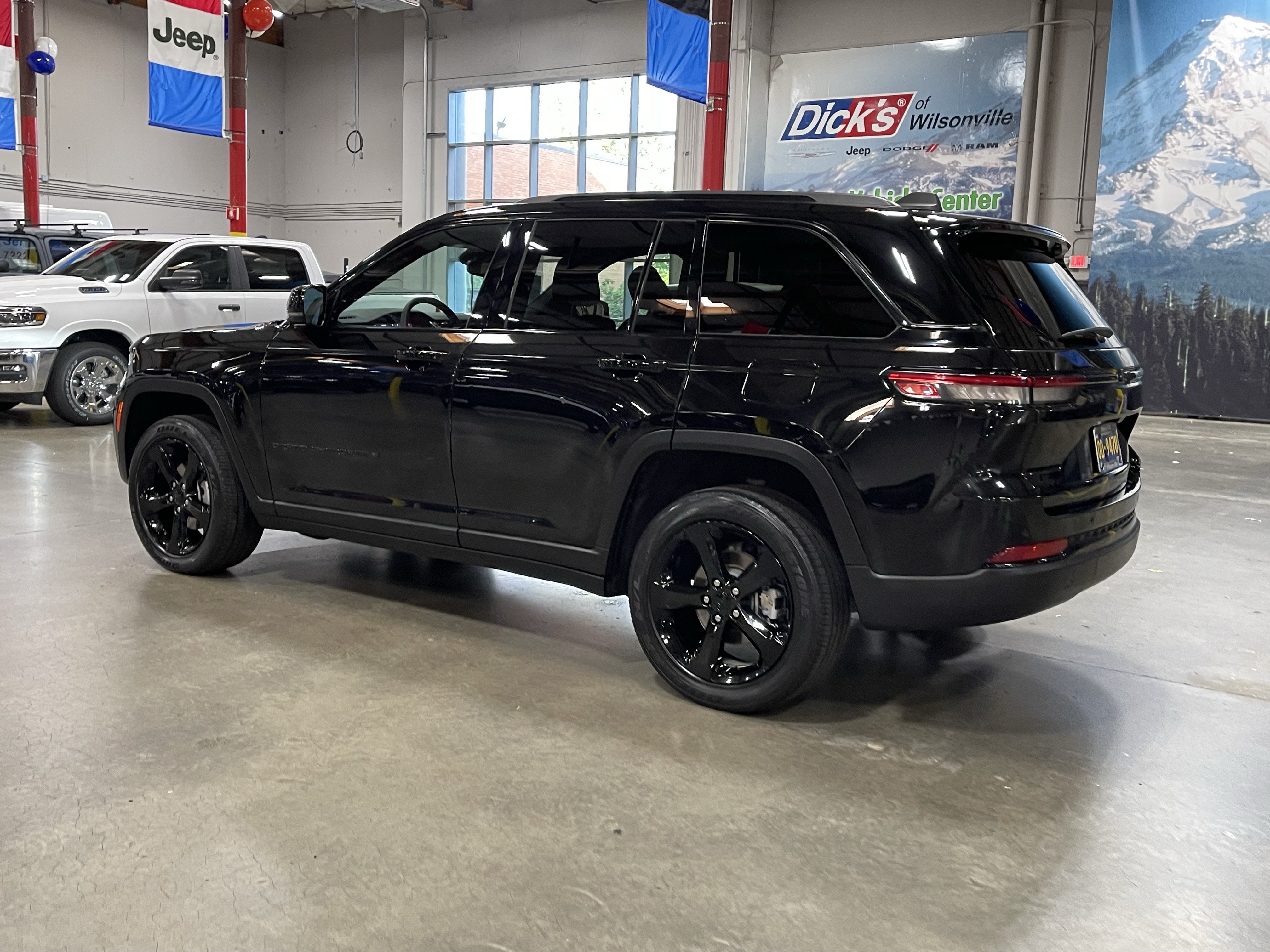 2023 Jeep Grand Cherokee Altitude X