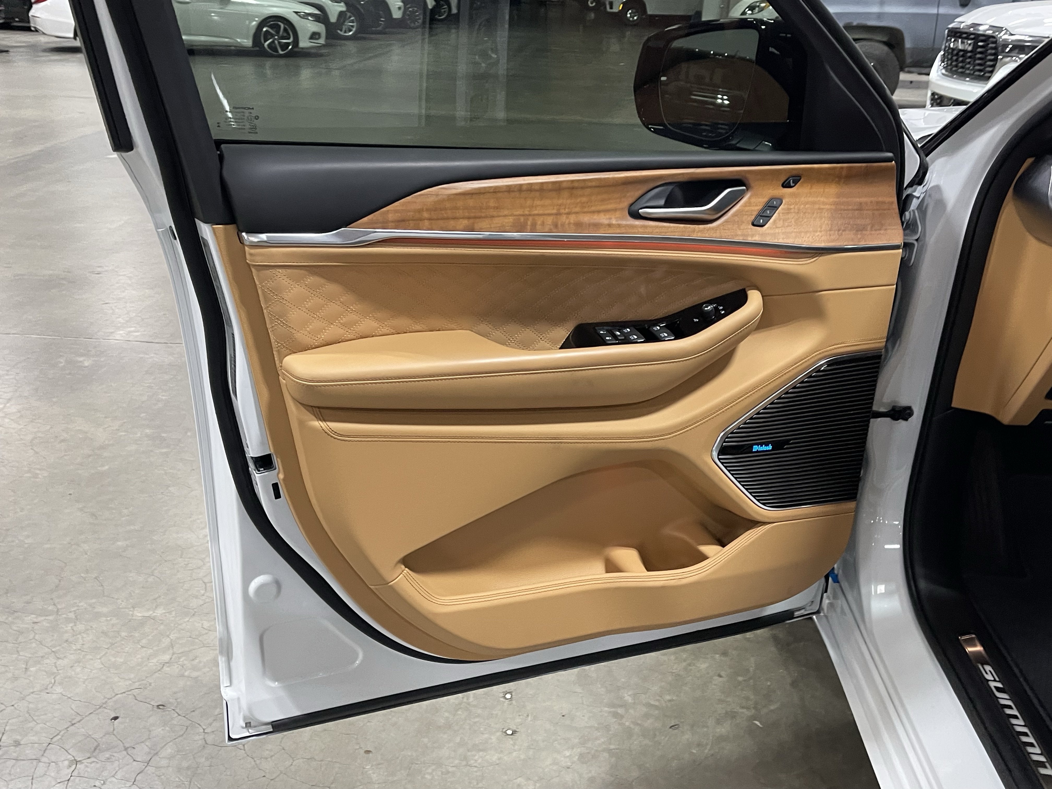 2023 Jeep Grand Cherokee L Summit