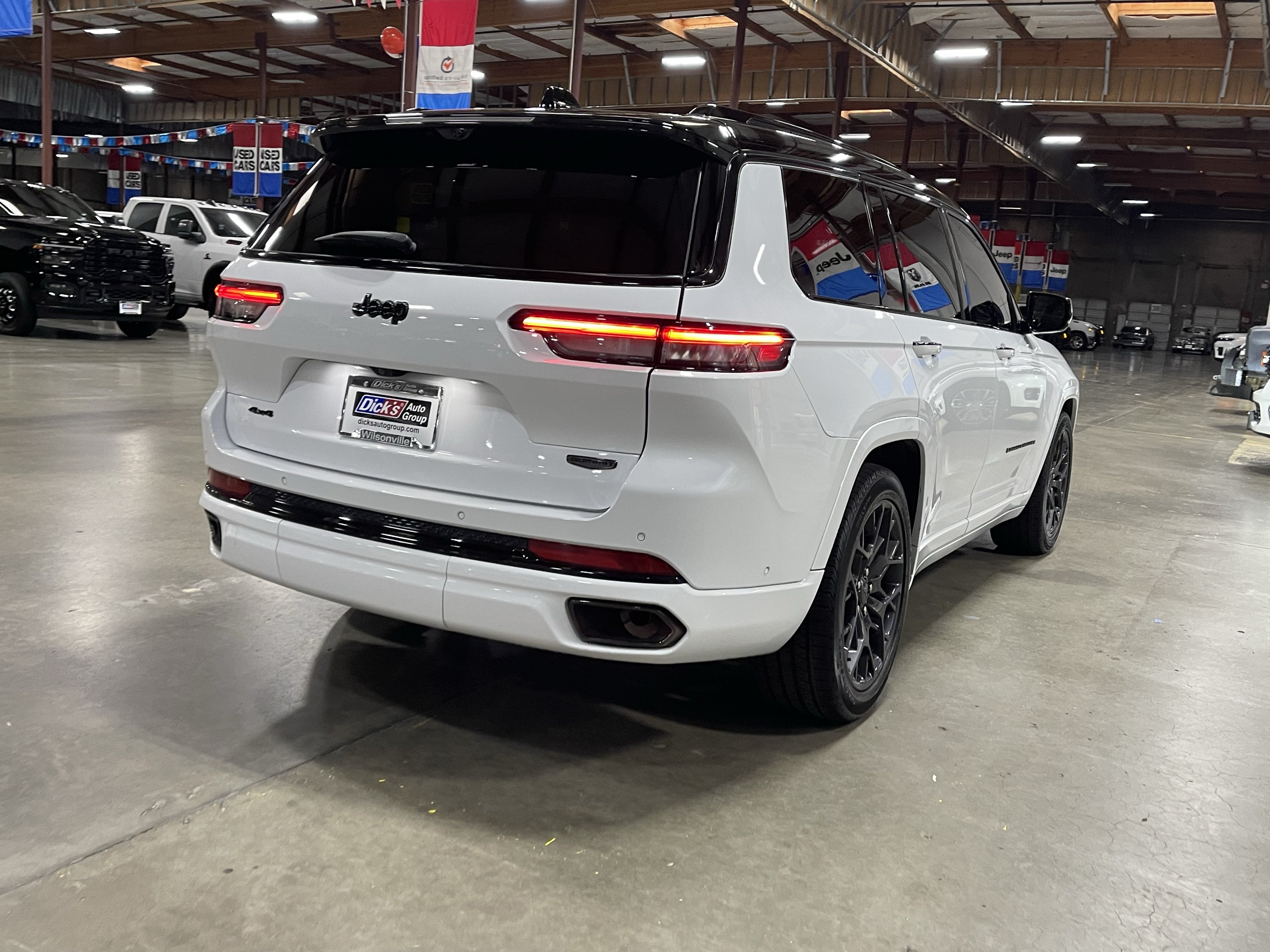 2023 Jeep Grand Cherokee L Summit