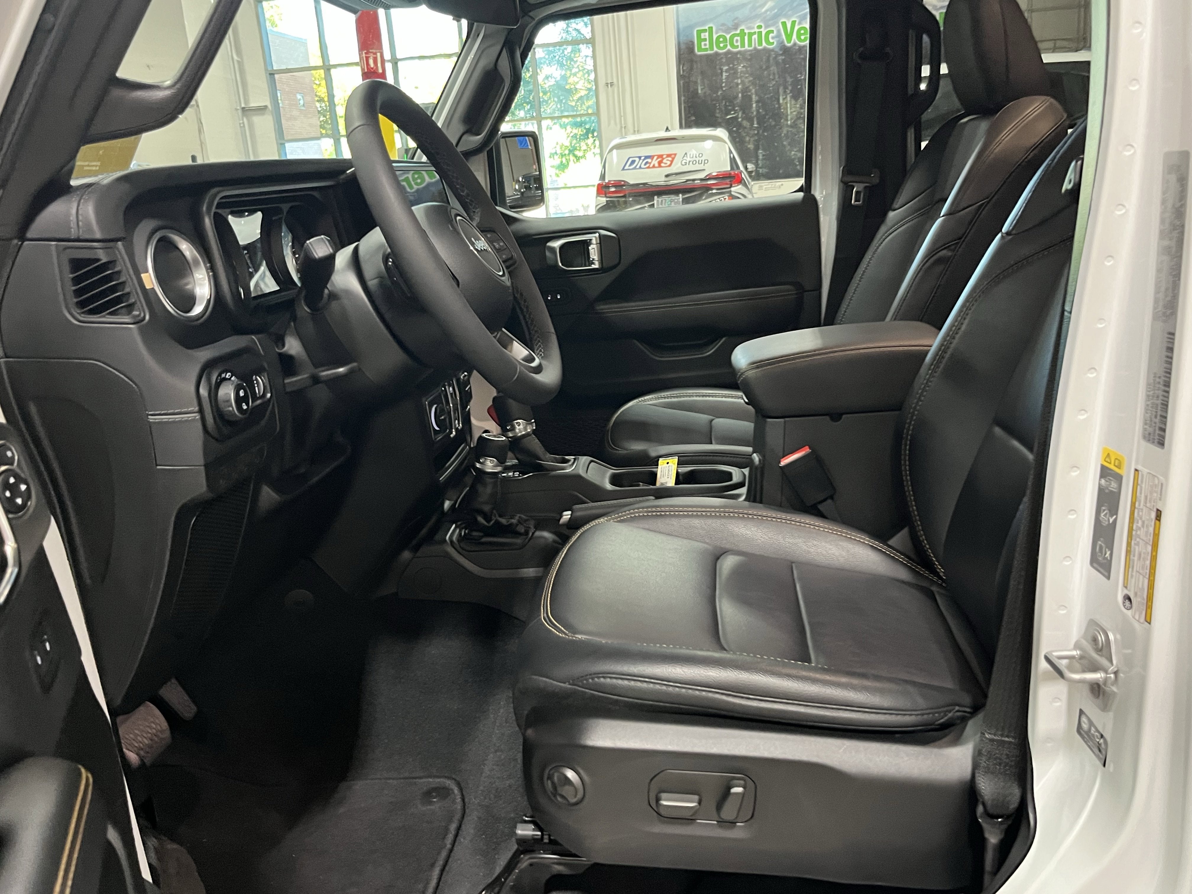 2025 Jeep Gladiator High Tide