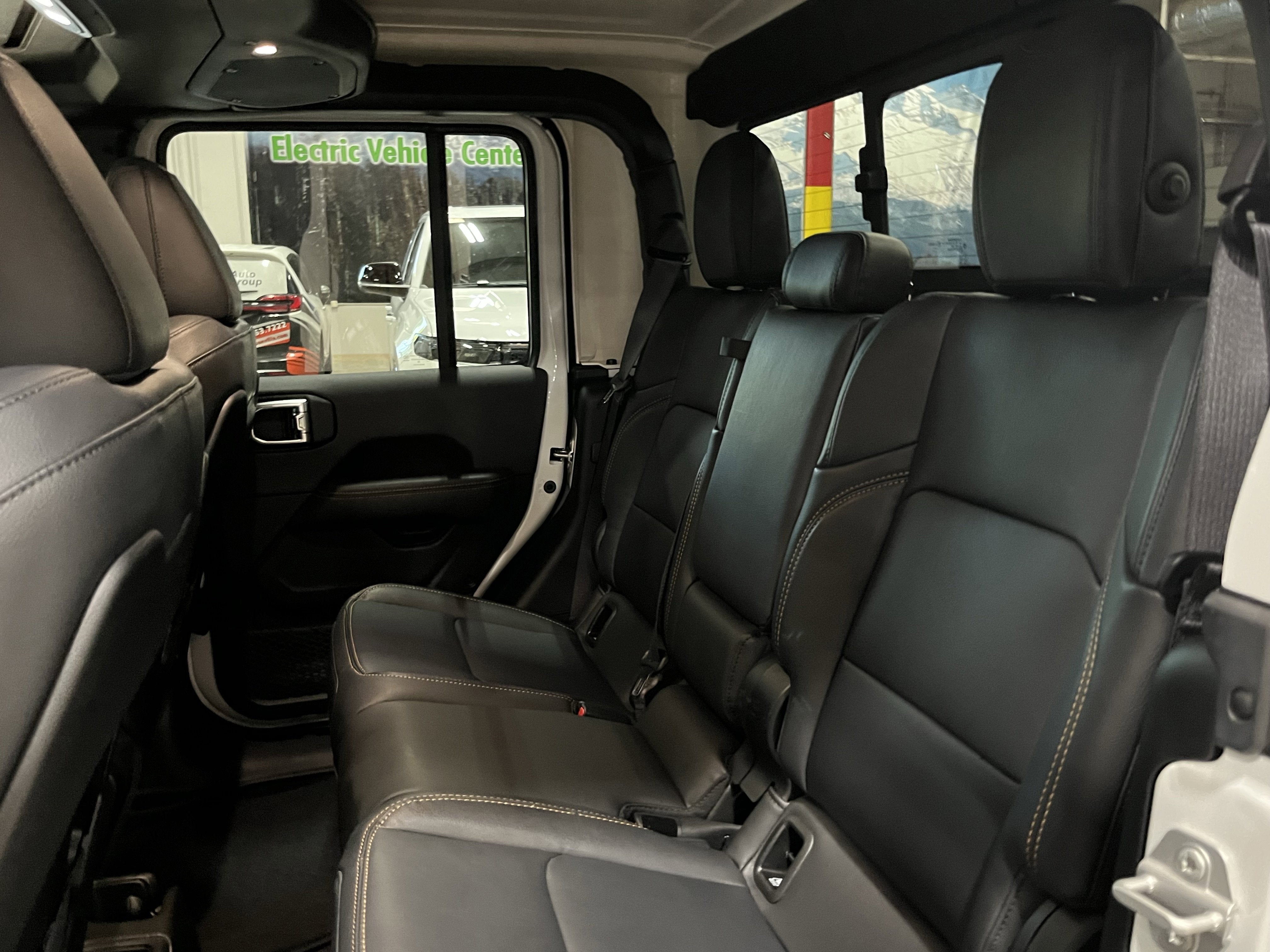 2025 Jeep Gladiator High Tide