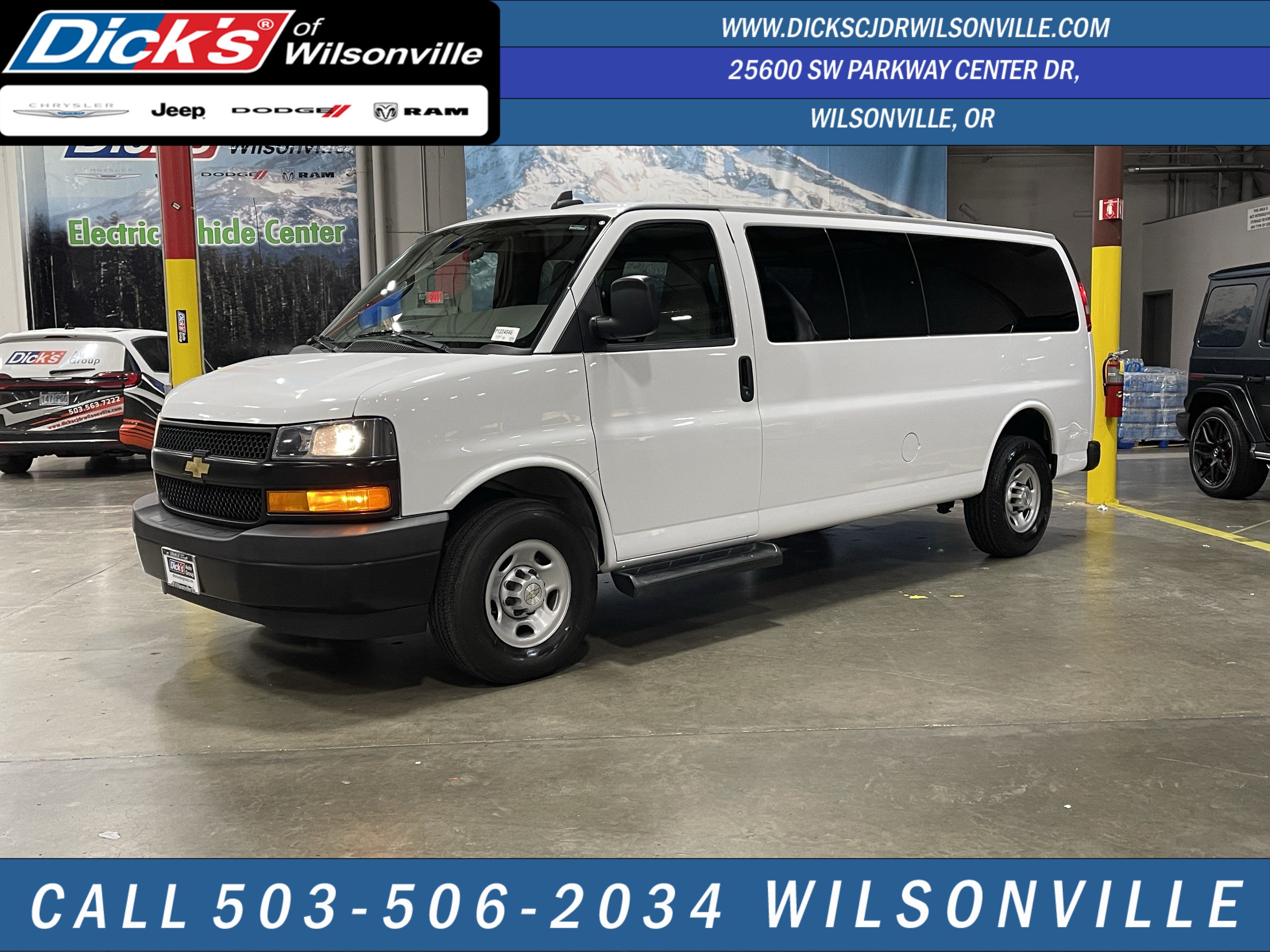 2023 Chevrolet Express 3500 LS