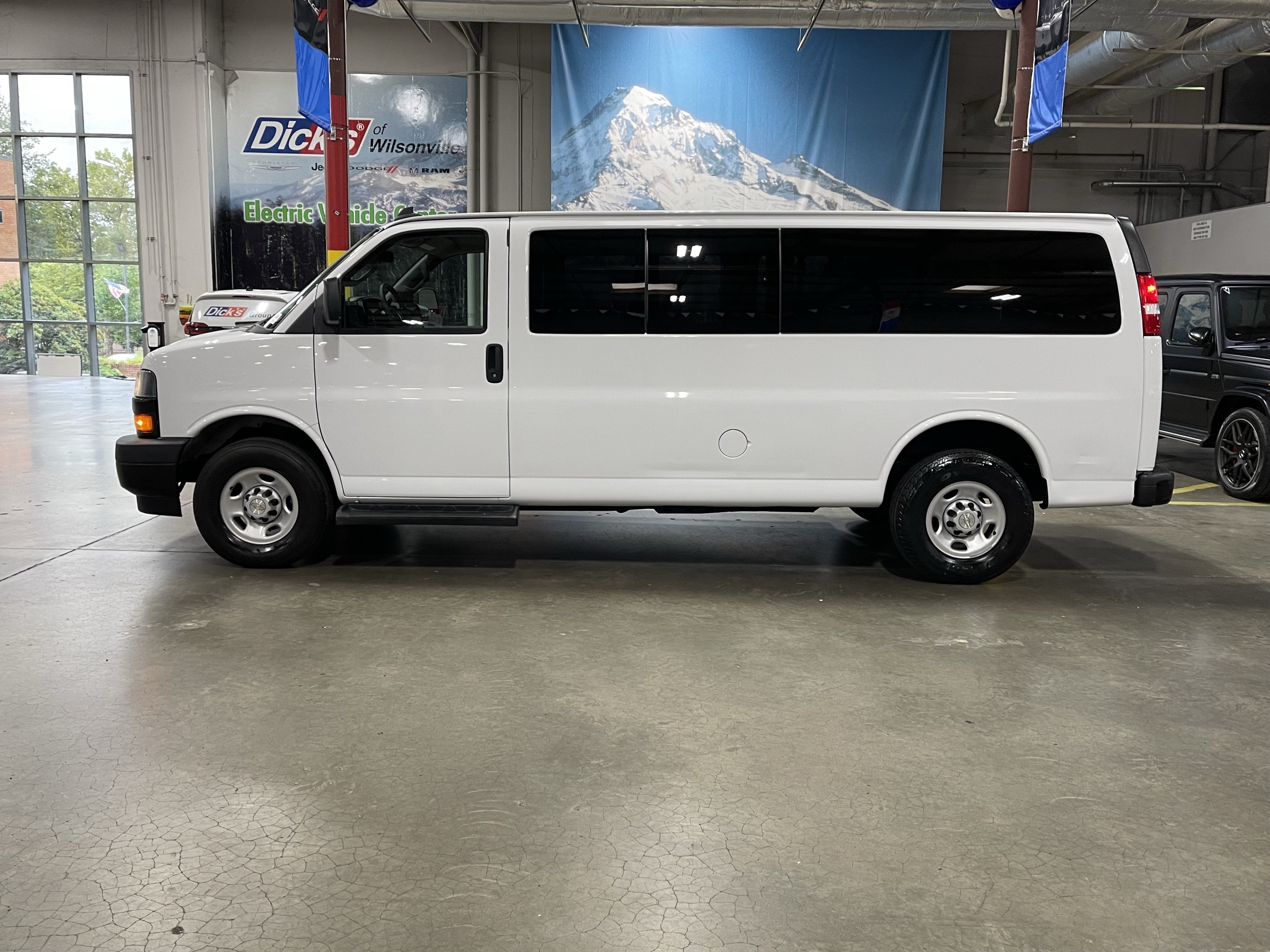 2023 Chevrolet Express 3500 LS