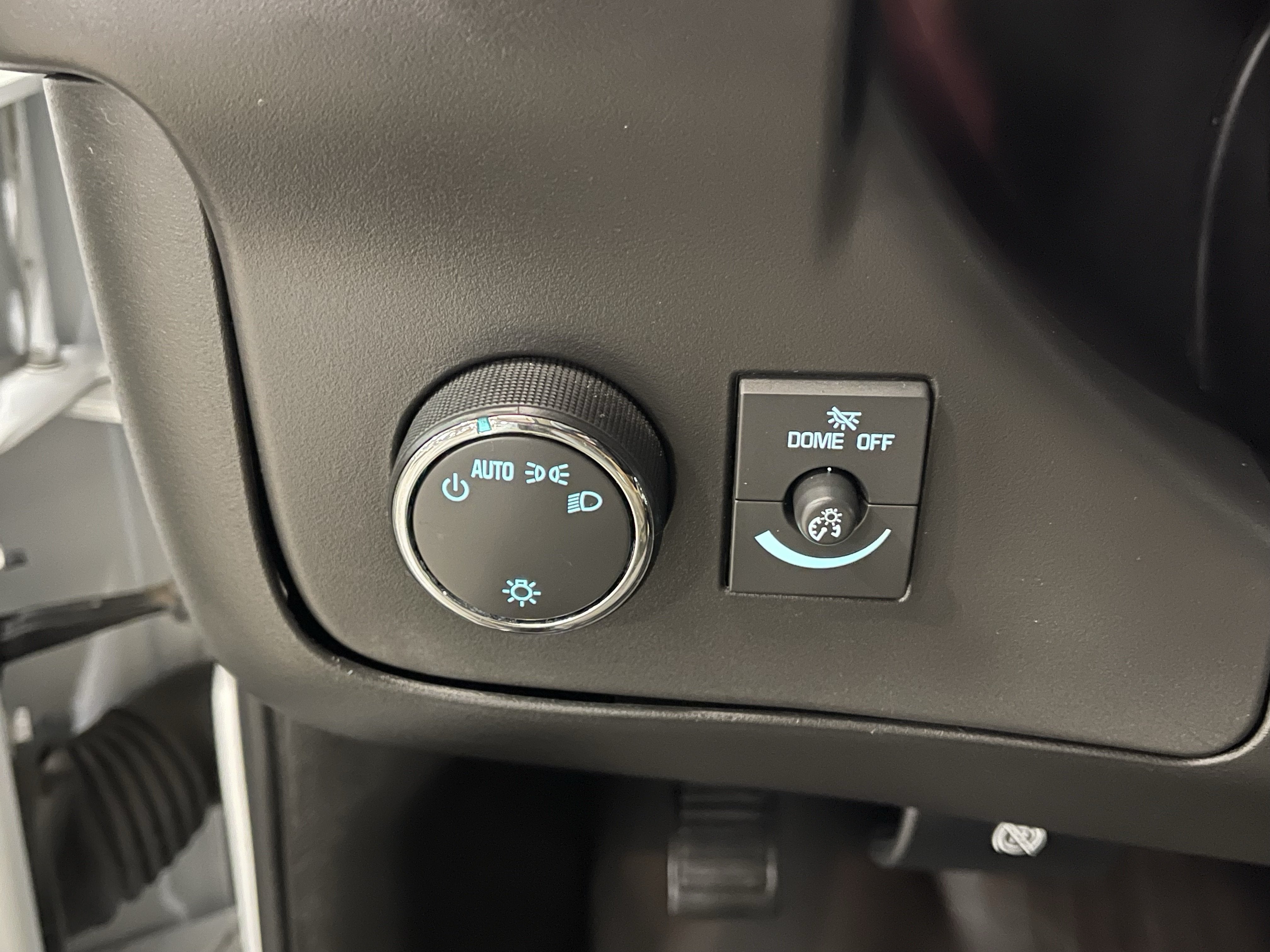 2023 Chevrolet Express 3500 LS