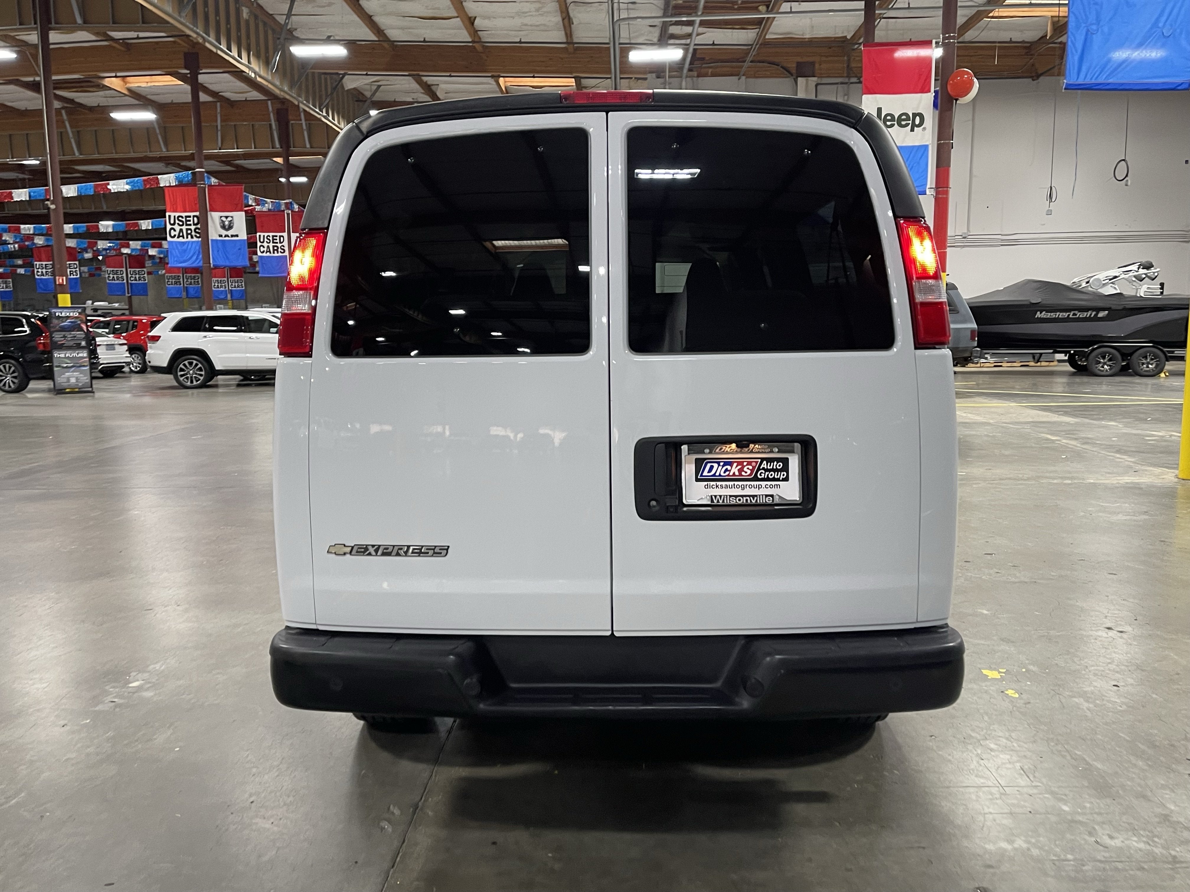 2023 Chevrolet Express 3500 LS