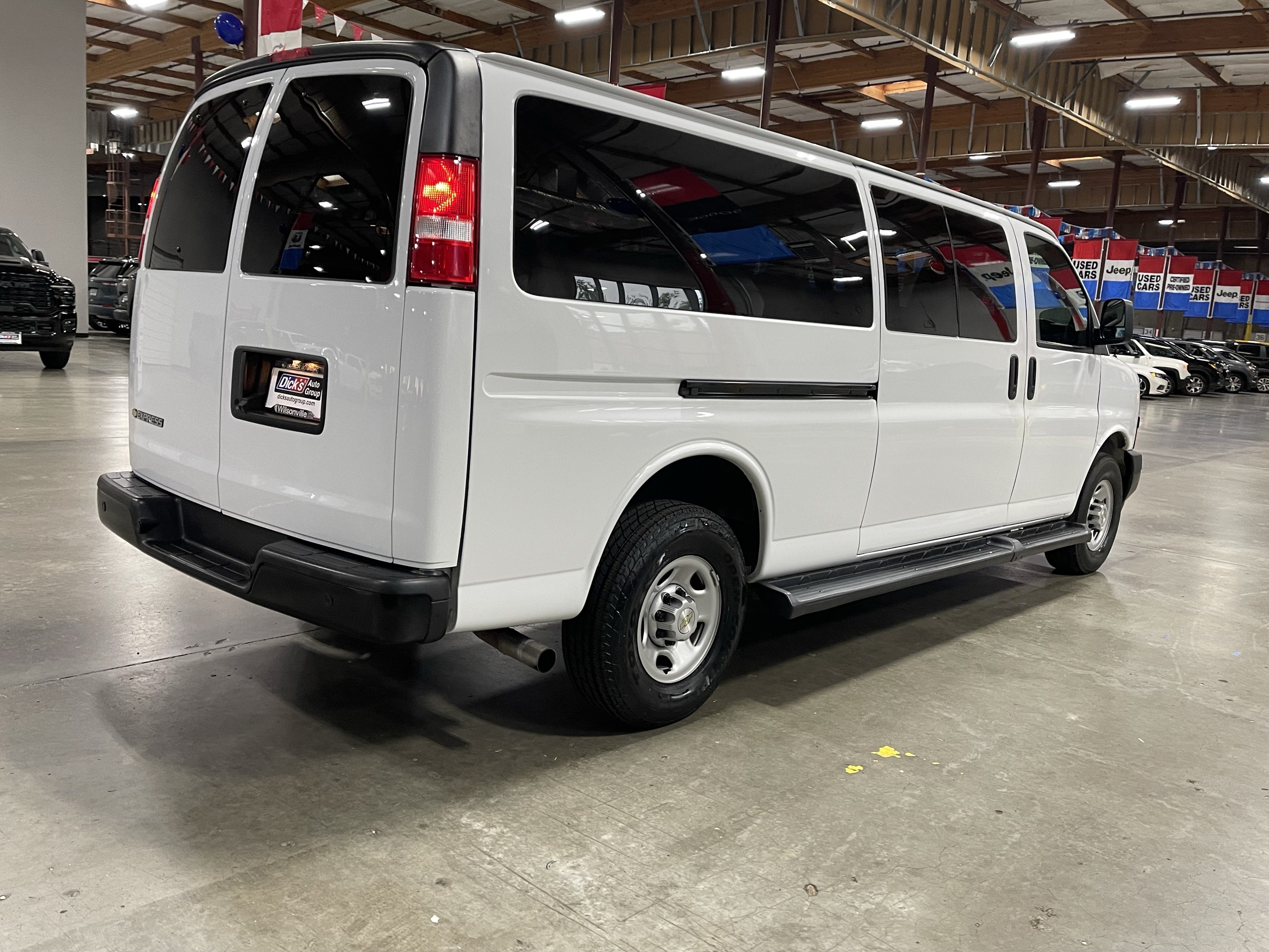2023 Chevrolet Express 3500 LS