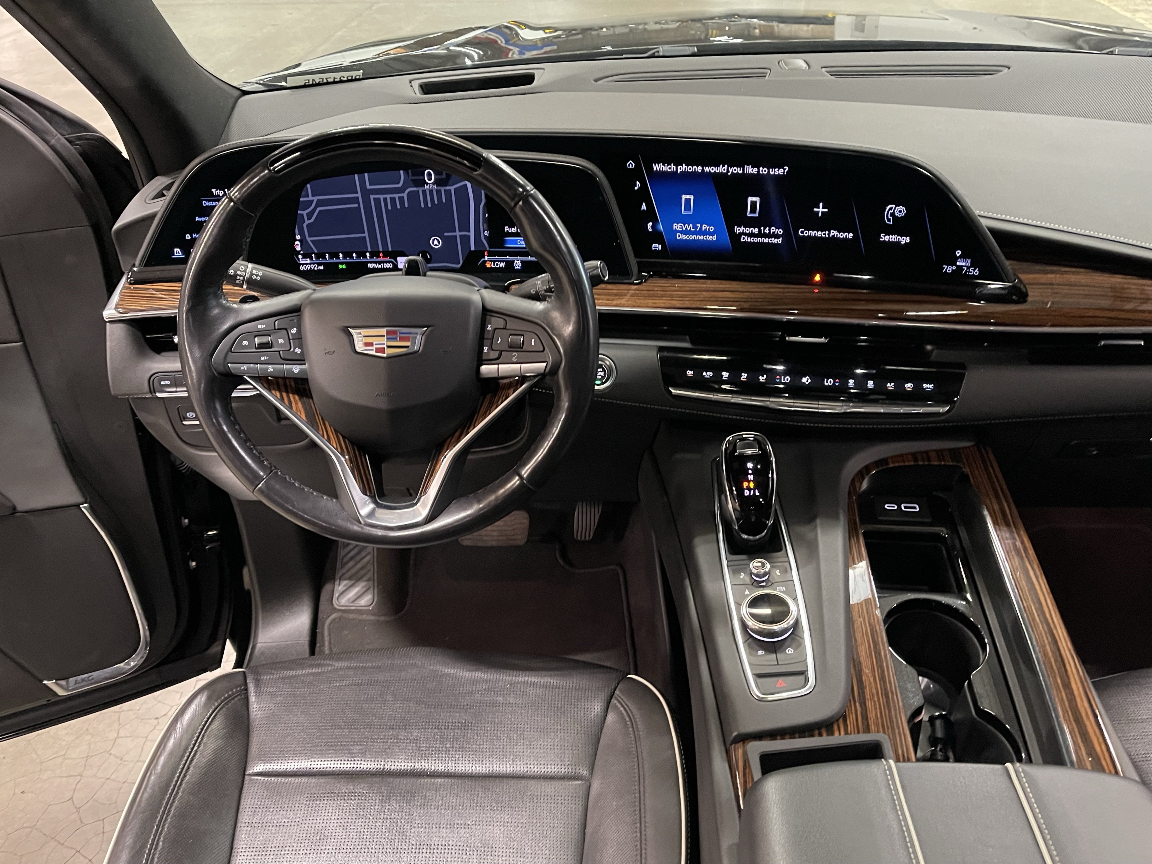 2023 Cadillac Escalade ESV Premium