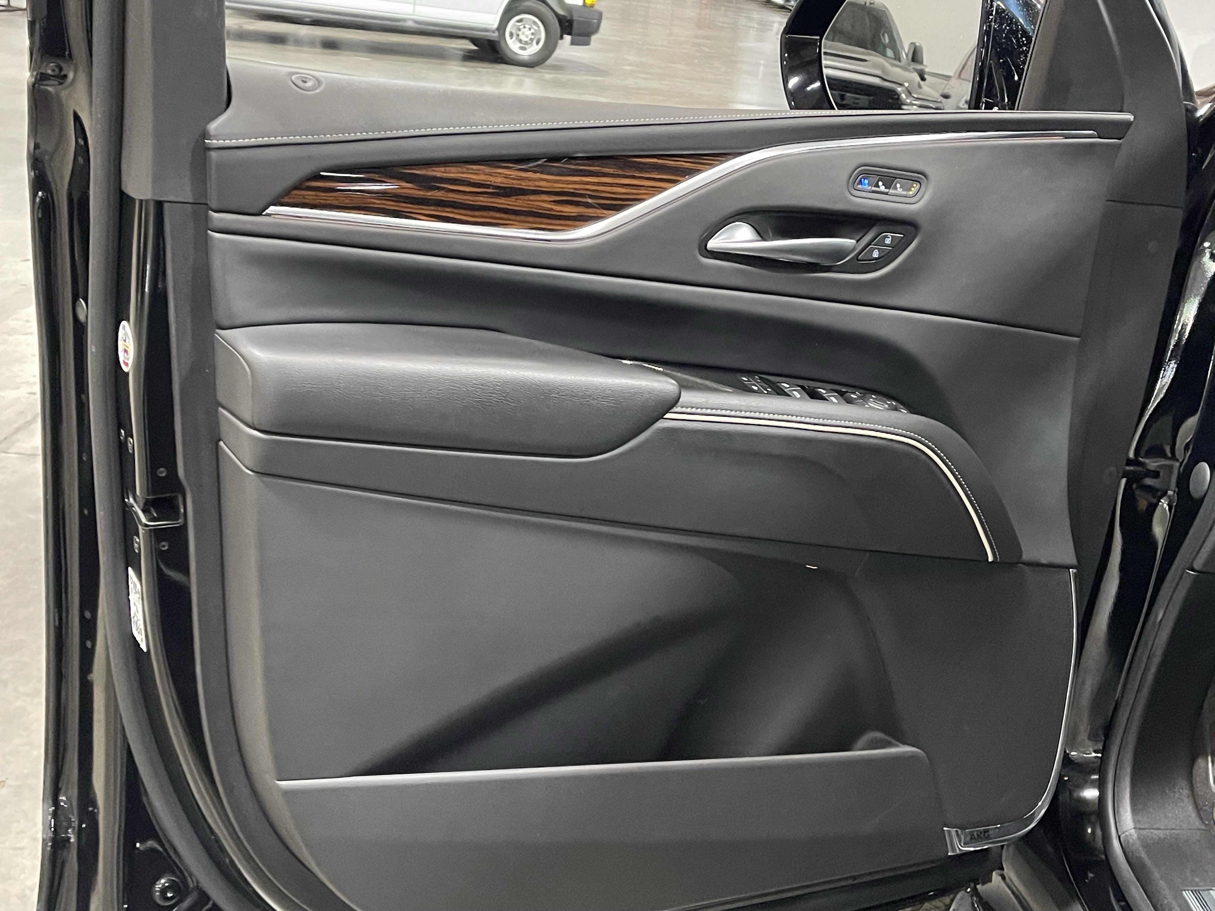 2023 Cadillac Escalade ESV Premium