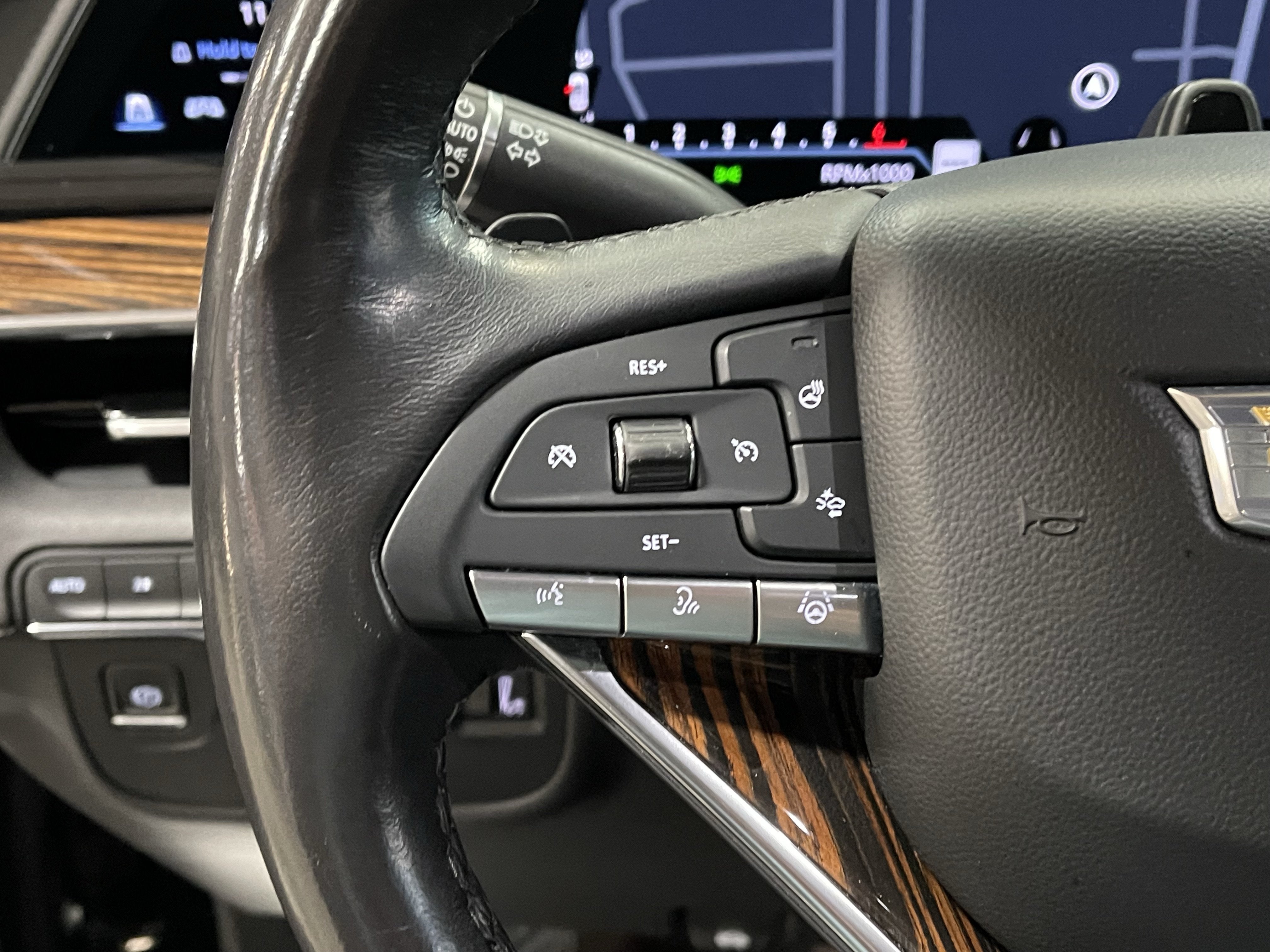 2023 Cadillac Escalade ESV Premium