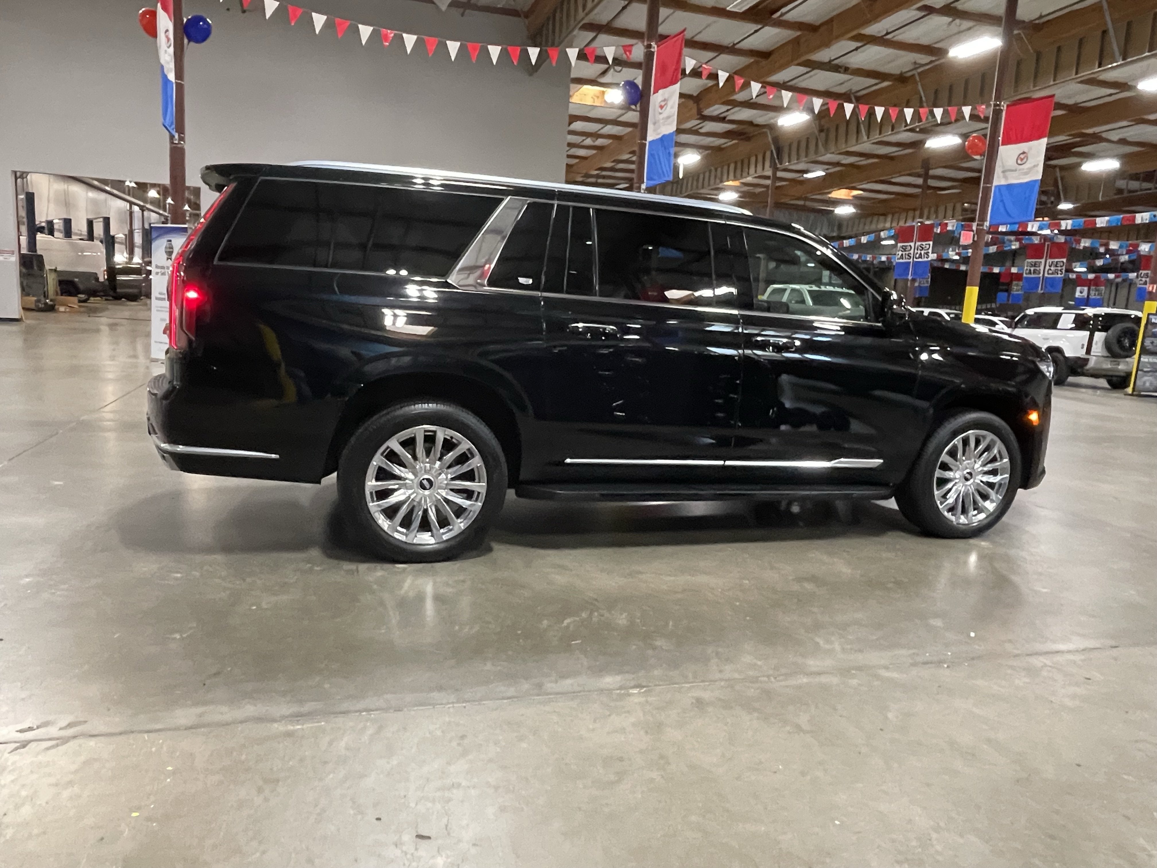 2023 Cadillac Escalade ESV Premium