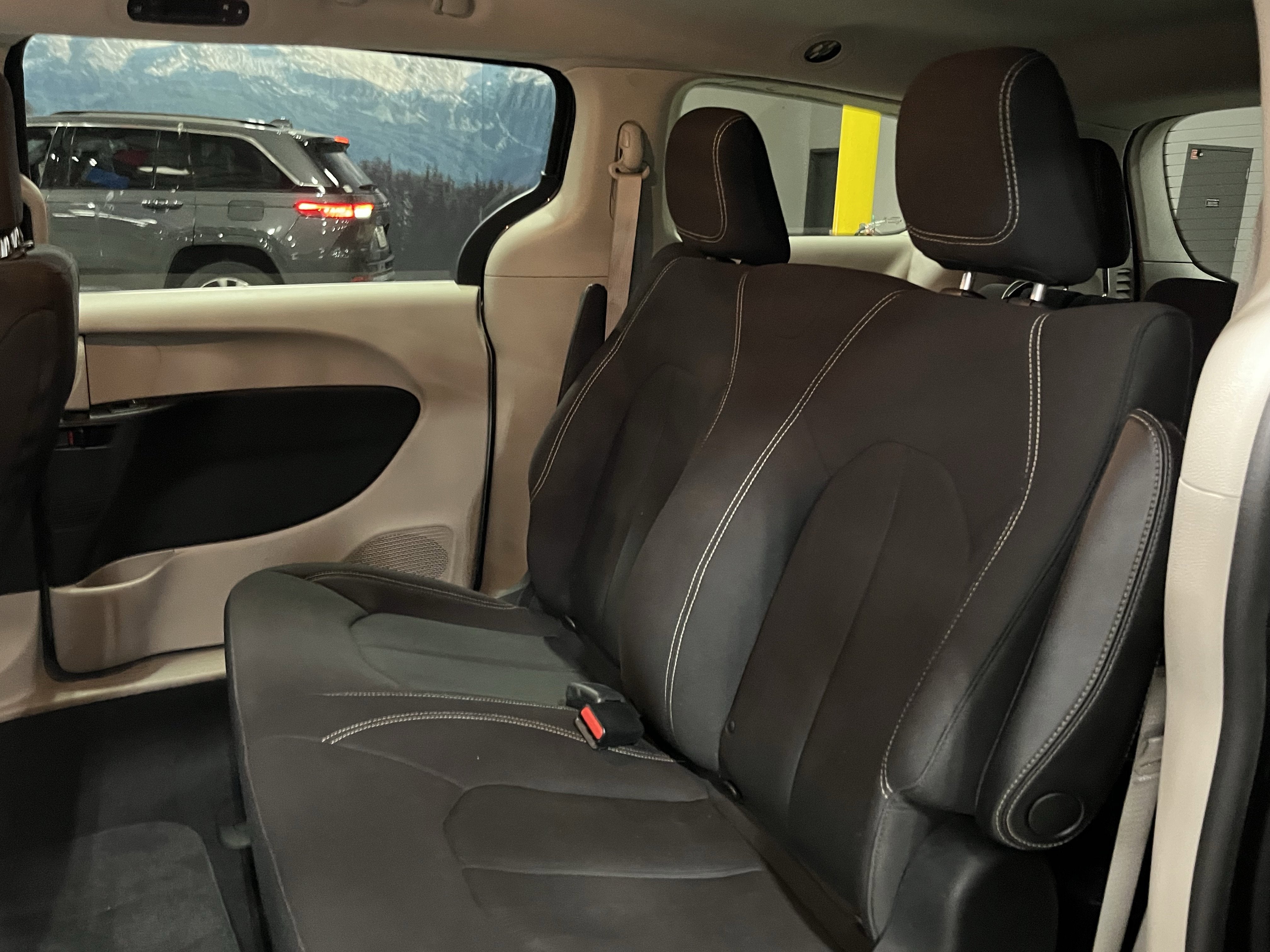 2020 Chrysler Voyager L