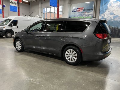 2020 Chrysler Voyager L