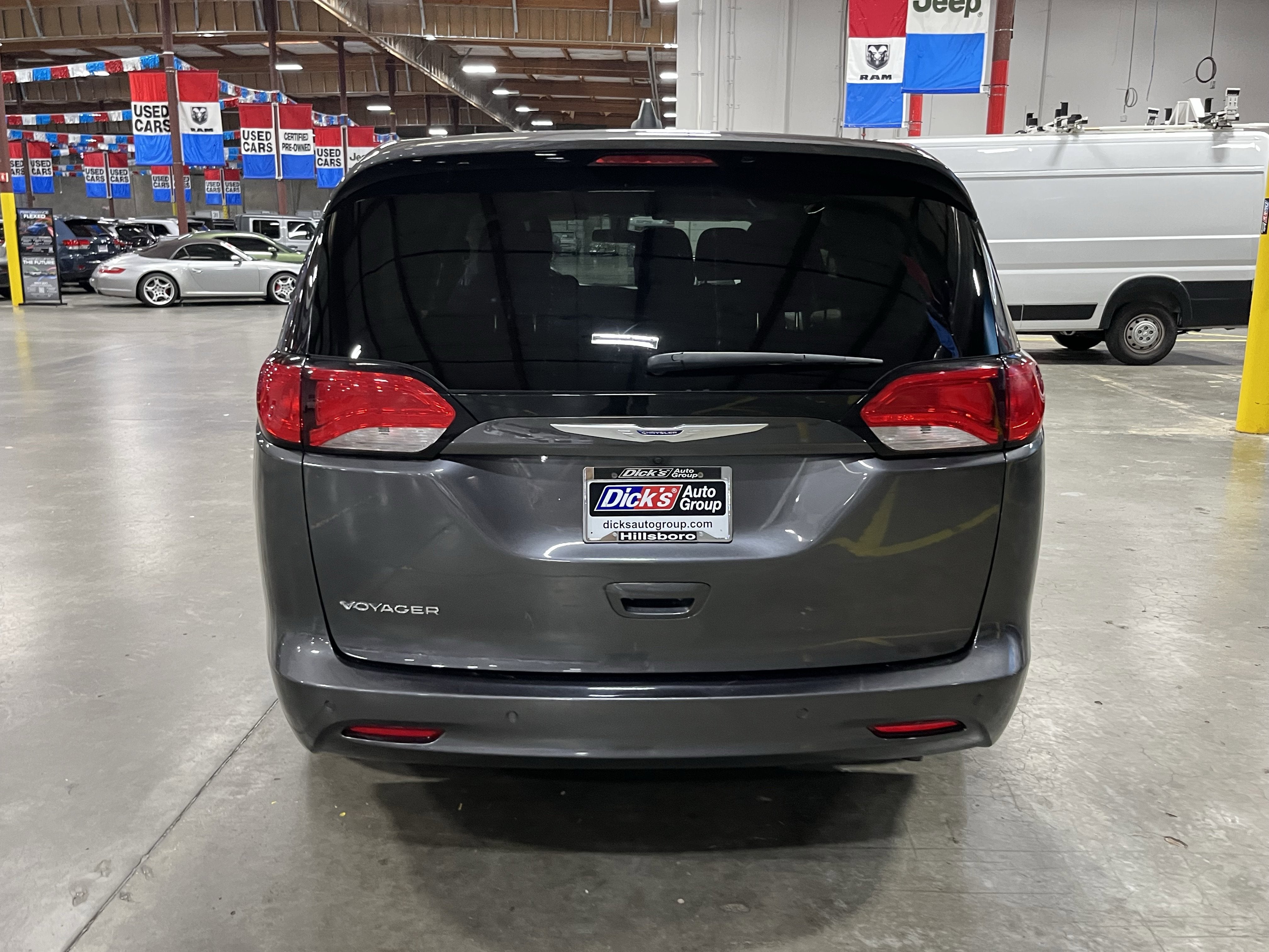 2020 Chrysler Voyager L