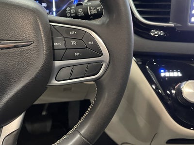 2022 Chrysler Voyager LX