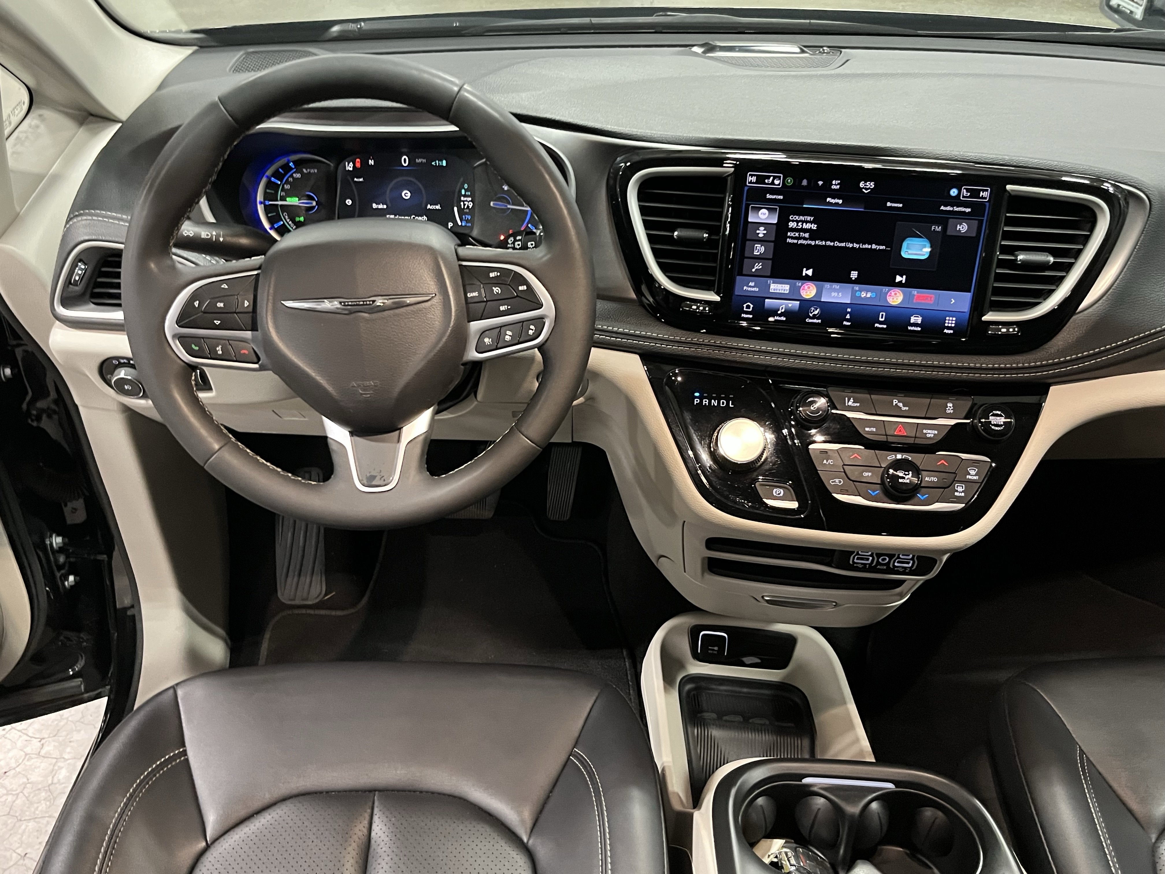 2024 Chrysler Pacifica Hybrid Select
