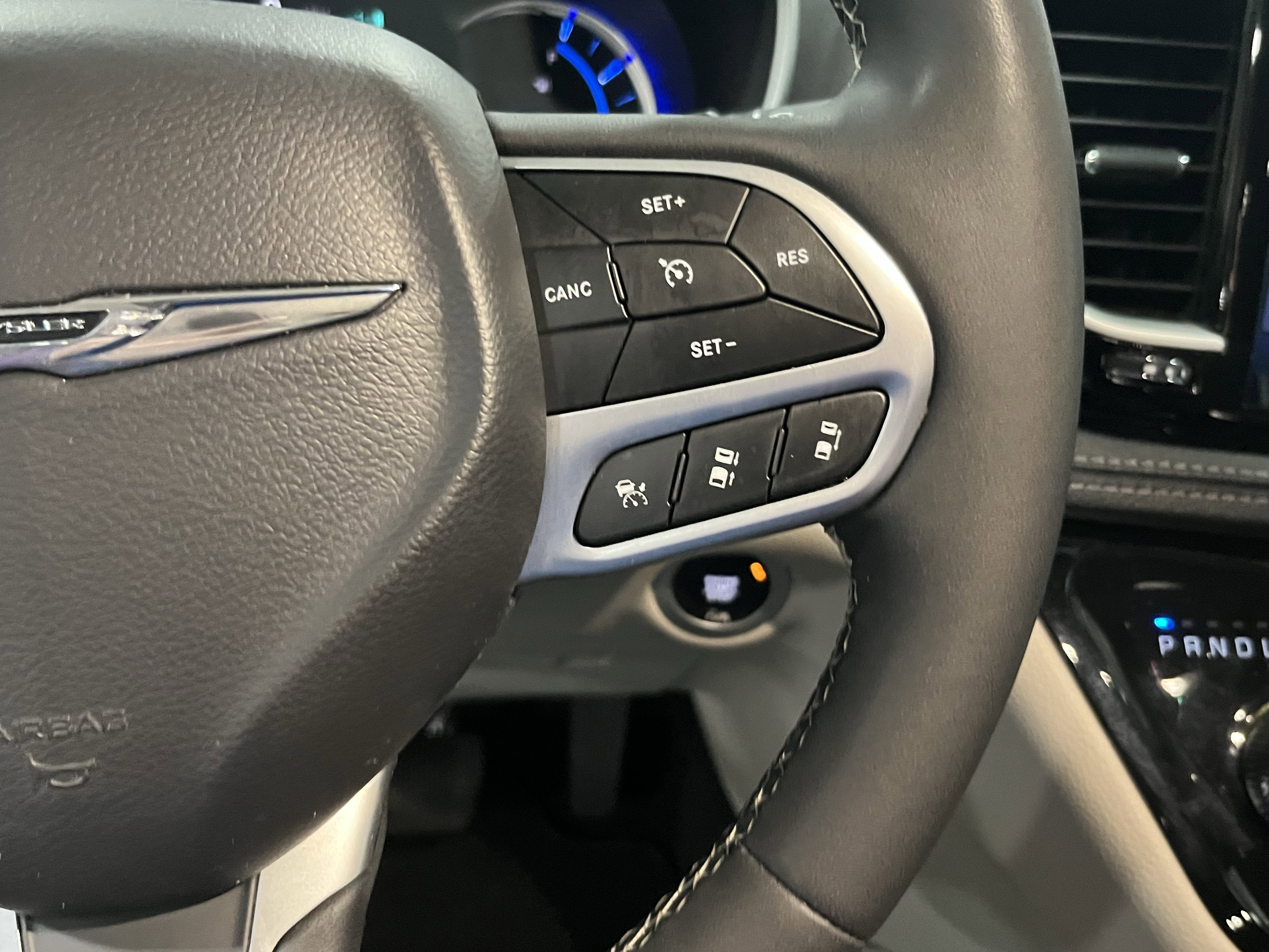 2024 Chrysler Pacifica Hybrid Select