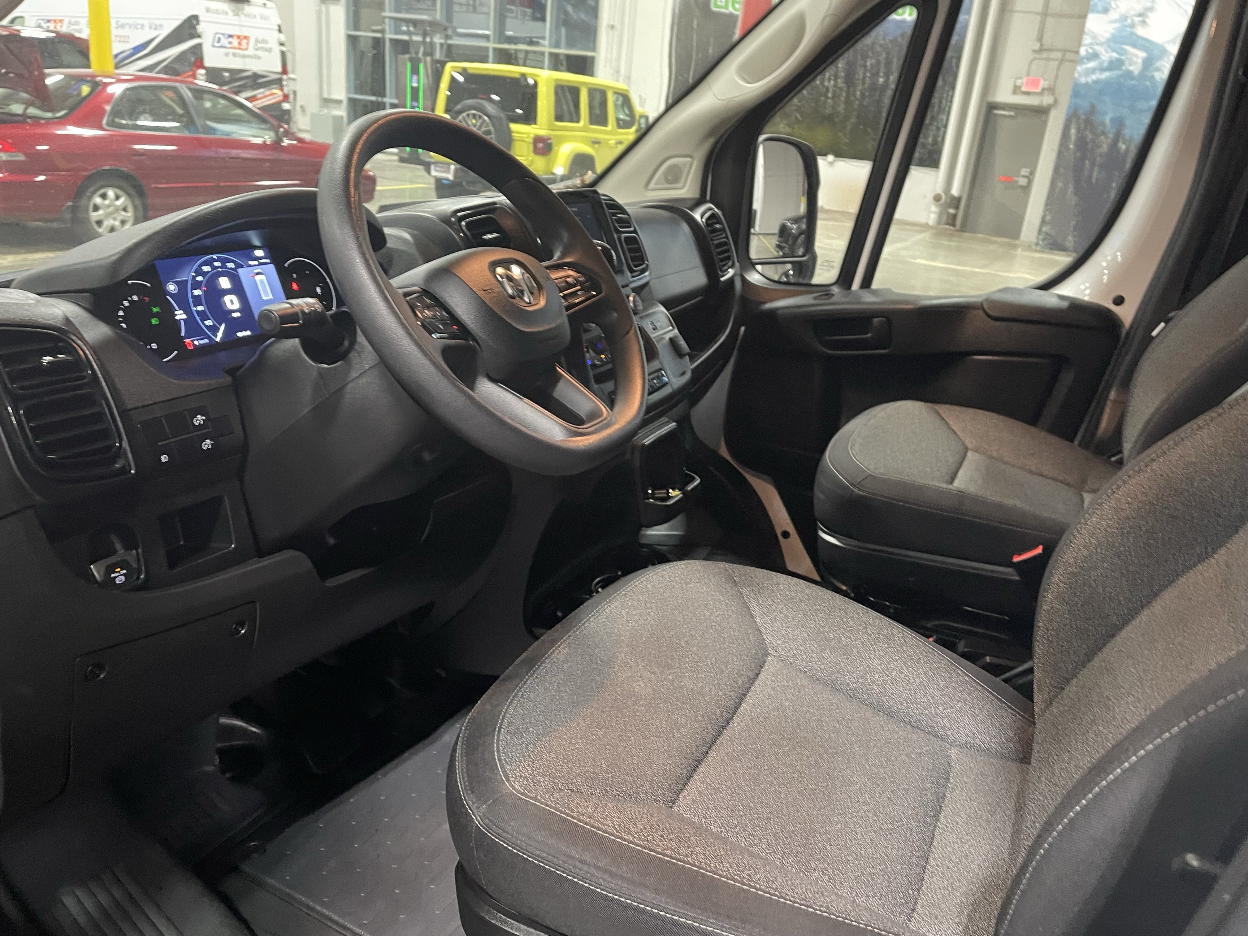 2025 RAM ProMaster 2500 Base