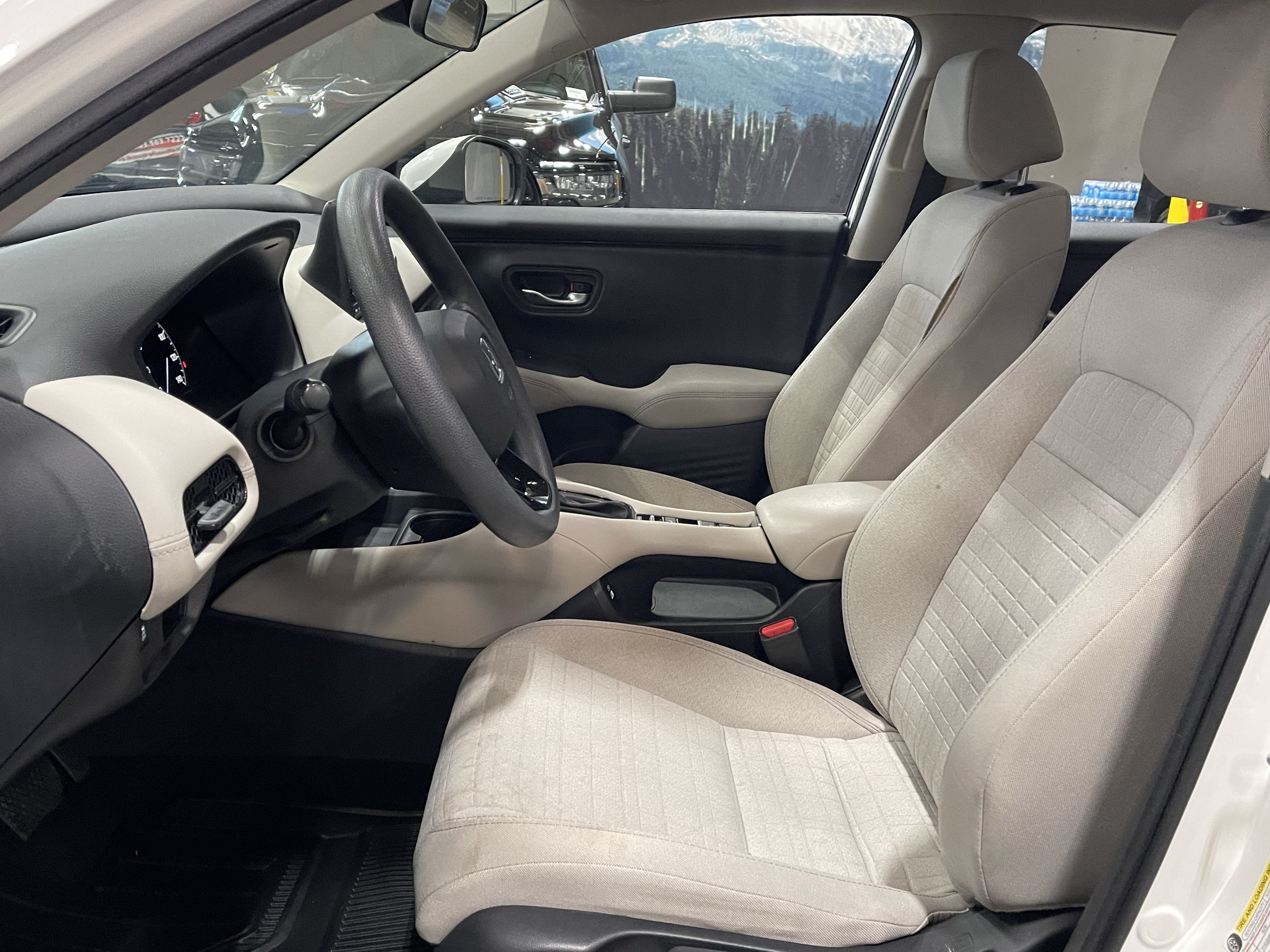 2023 Honda HR-V LX