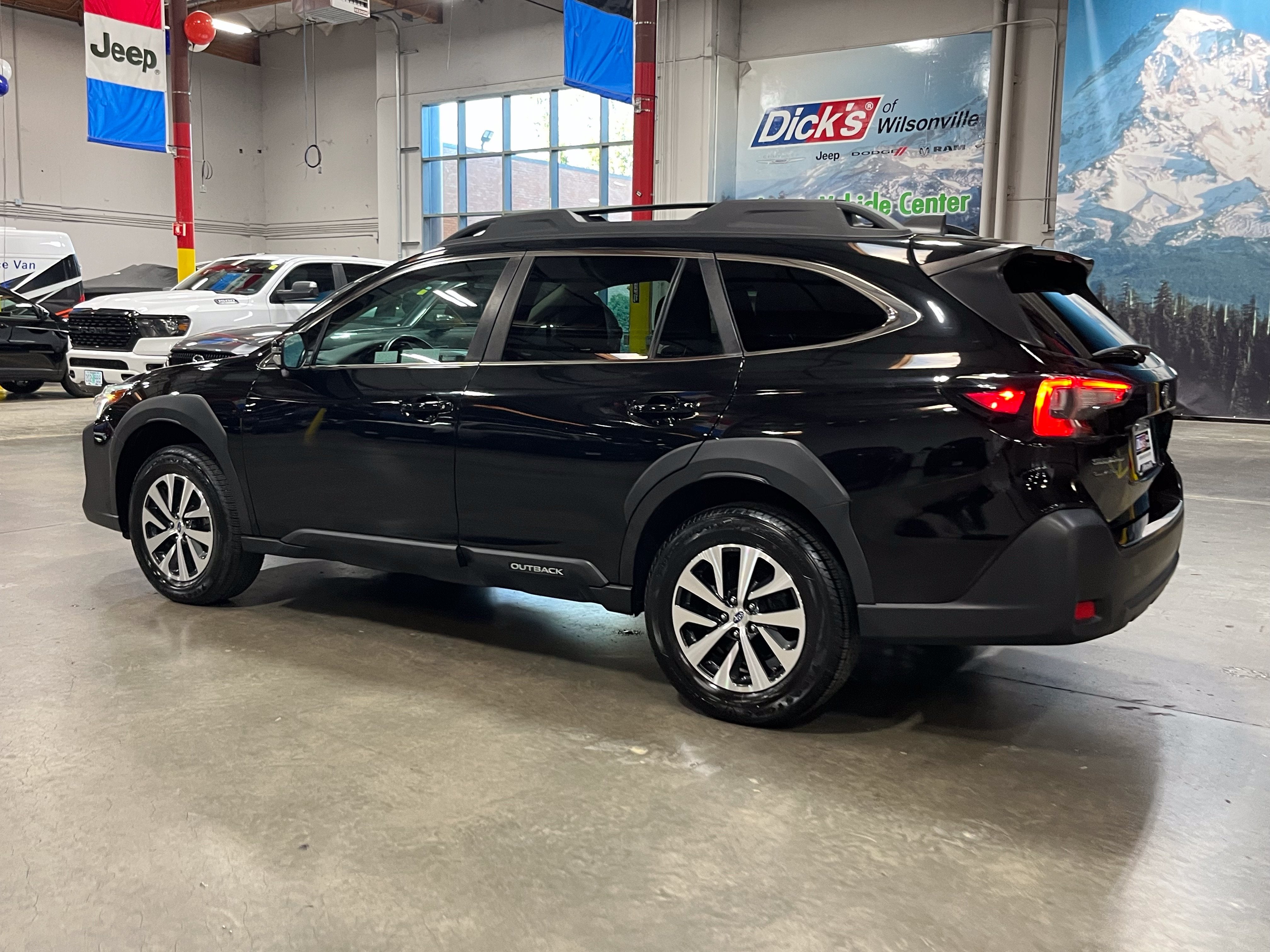 2023 Subaru Outback Premium
