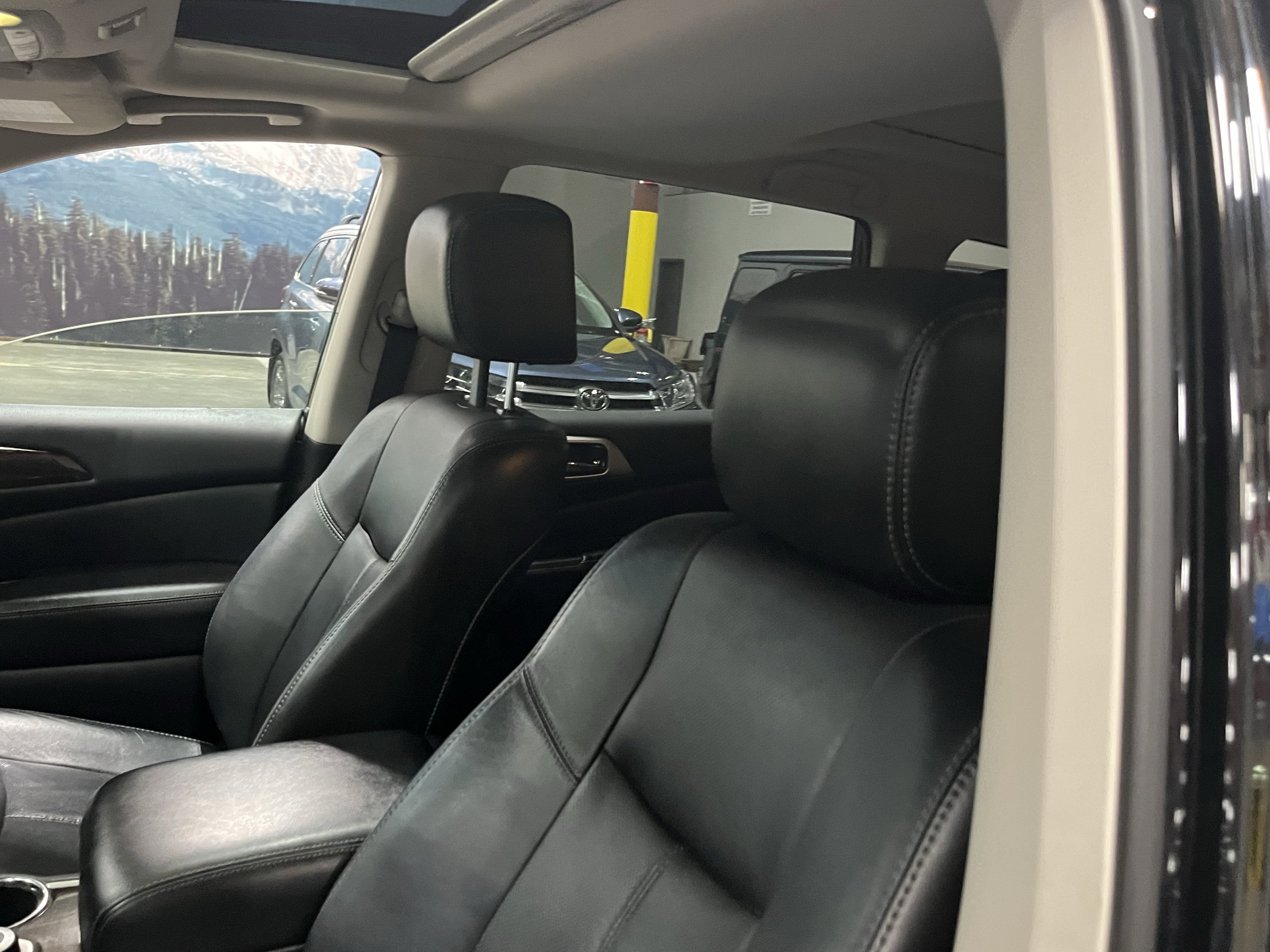 2013 Nissan Pathfinder Platinum