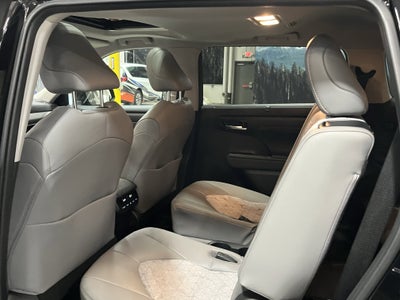 2023 Toyota Highlander Hybrid Bronze Edition