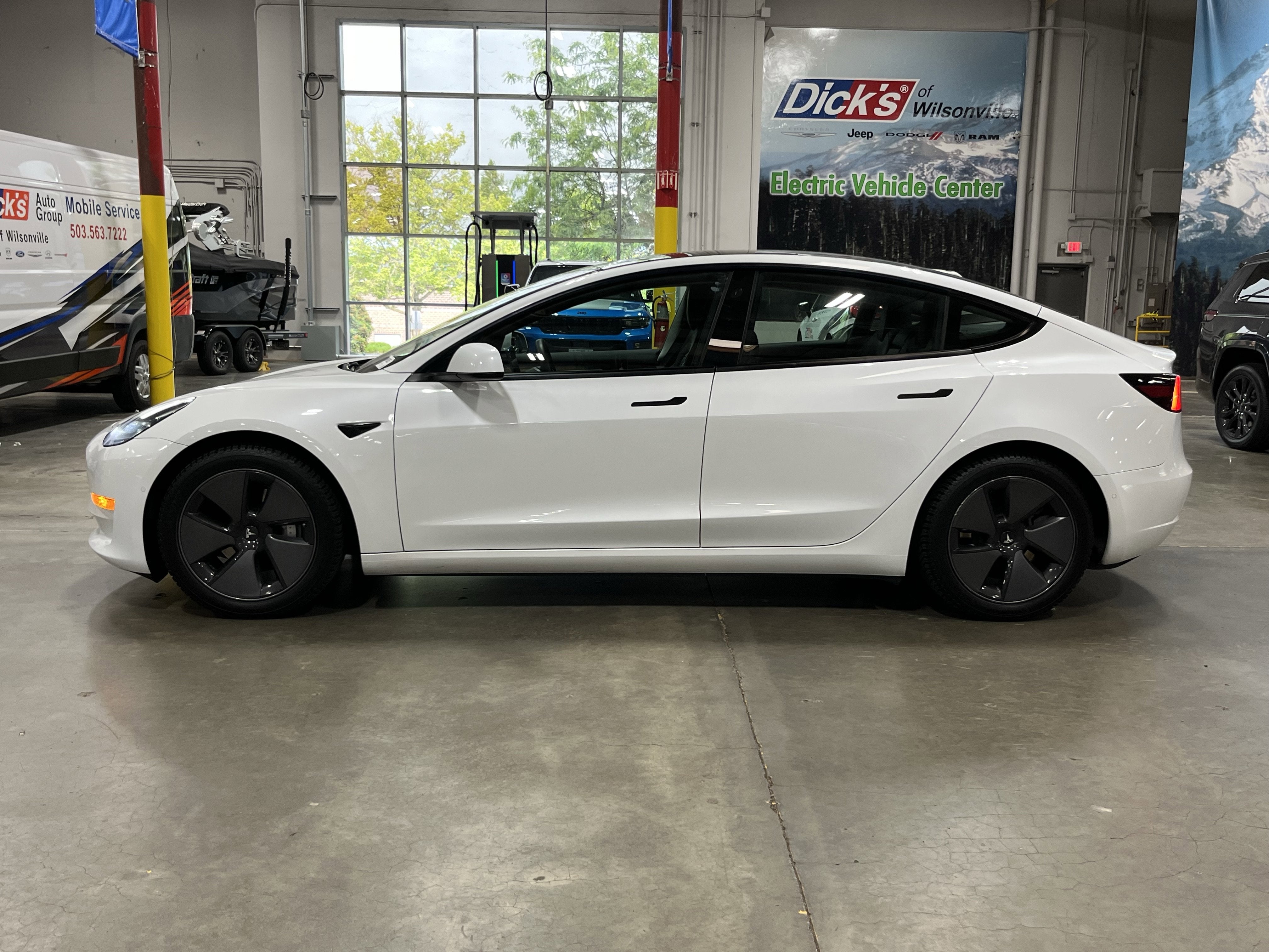 2021 Tesla Model 3 Standard Range Plus