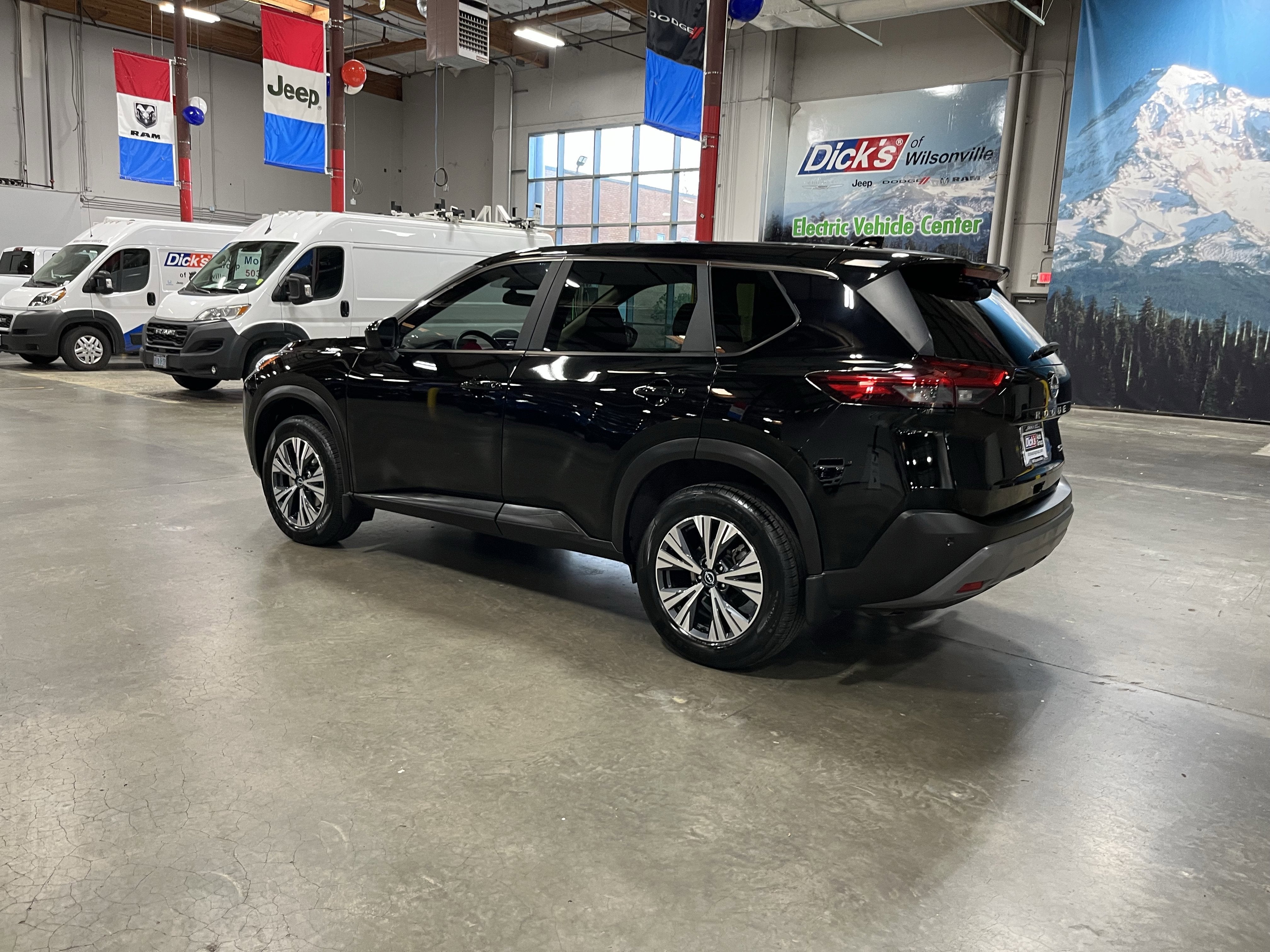 2023 Nissan Rogue SV