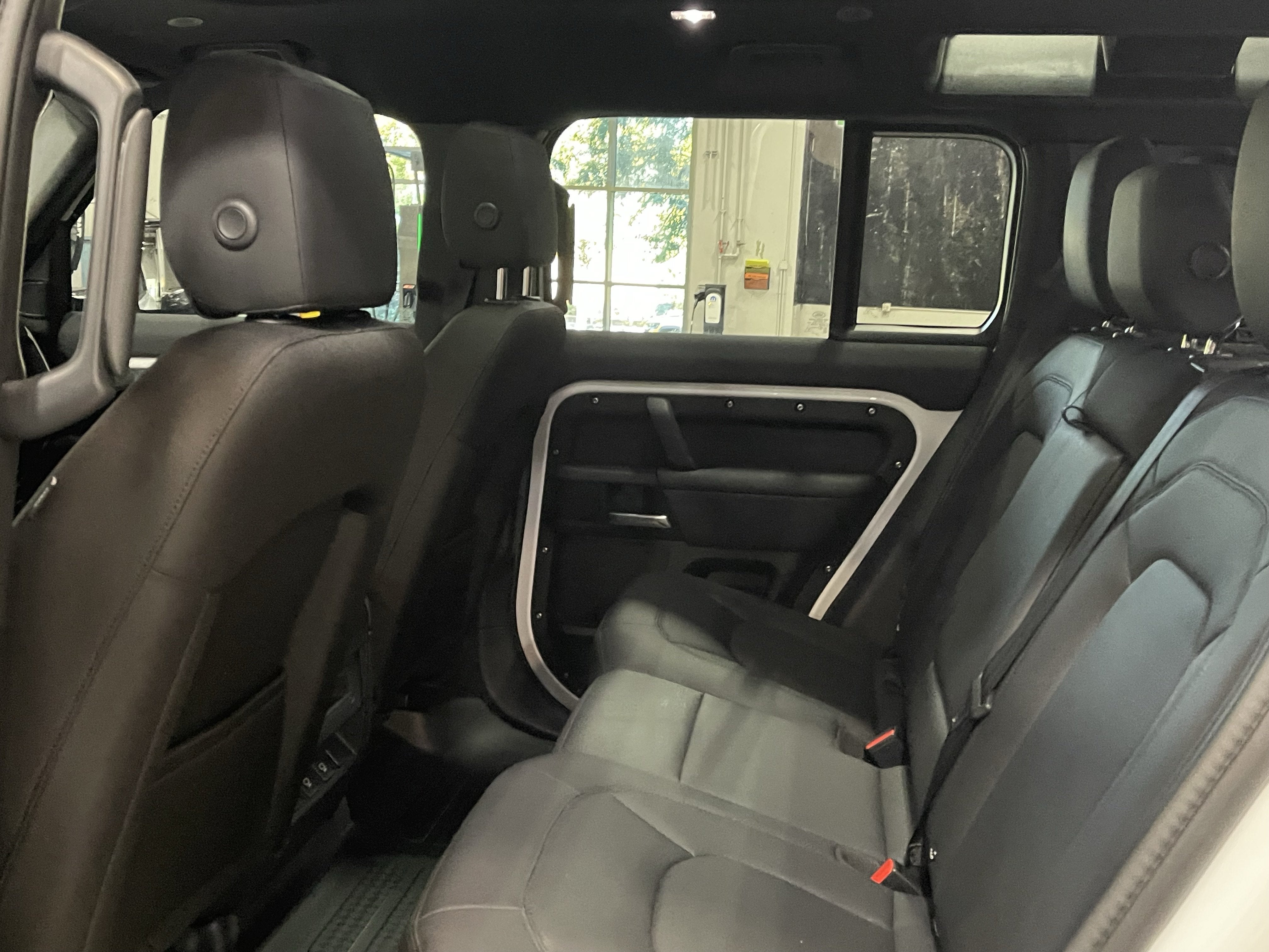 2025 Land Rover Defender 110 S