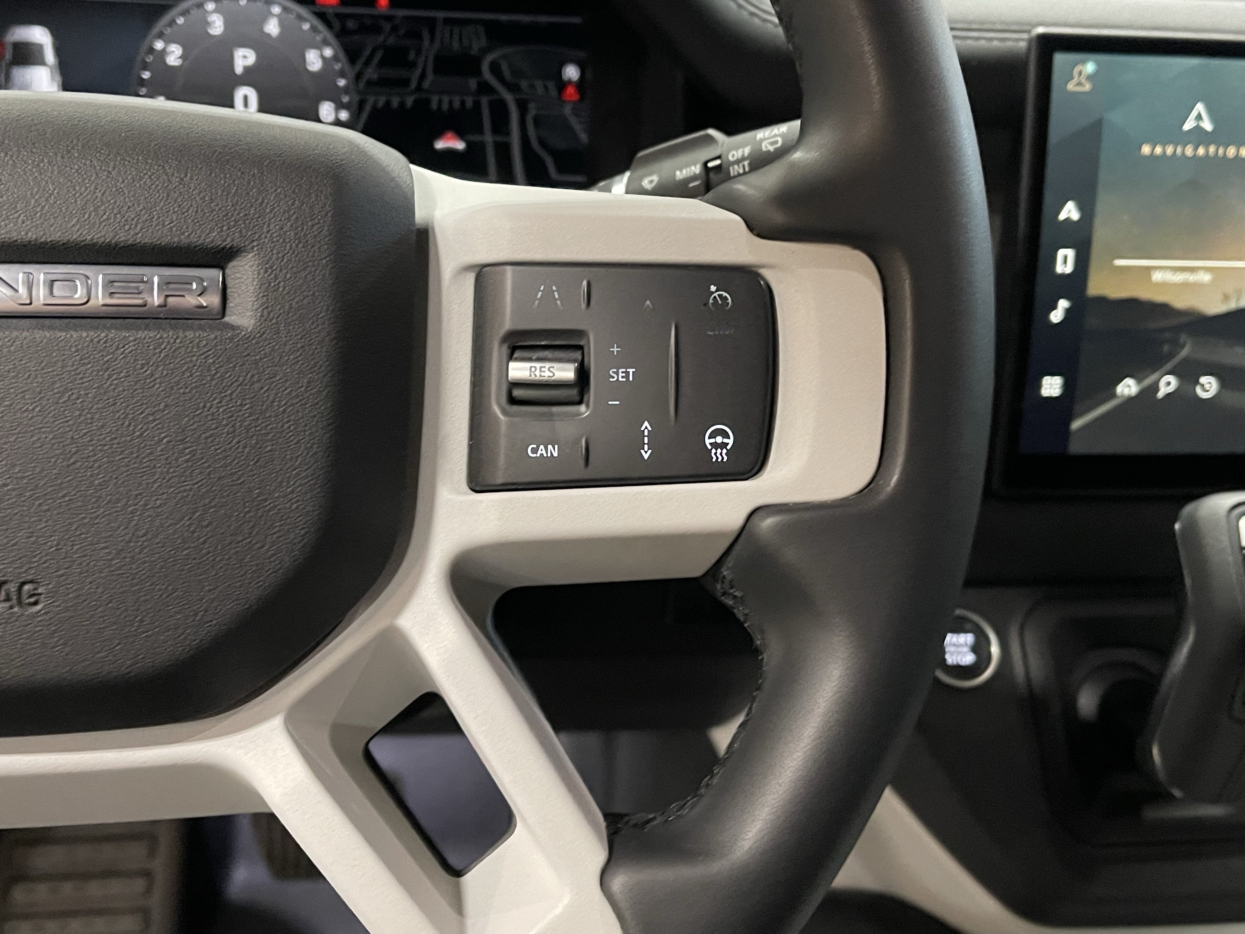 2025 Land Rover Defender 110 S