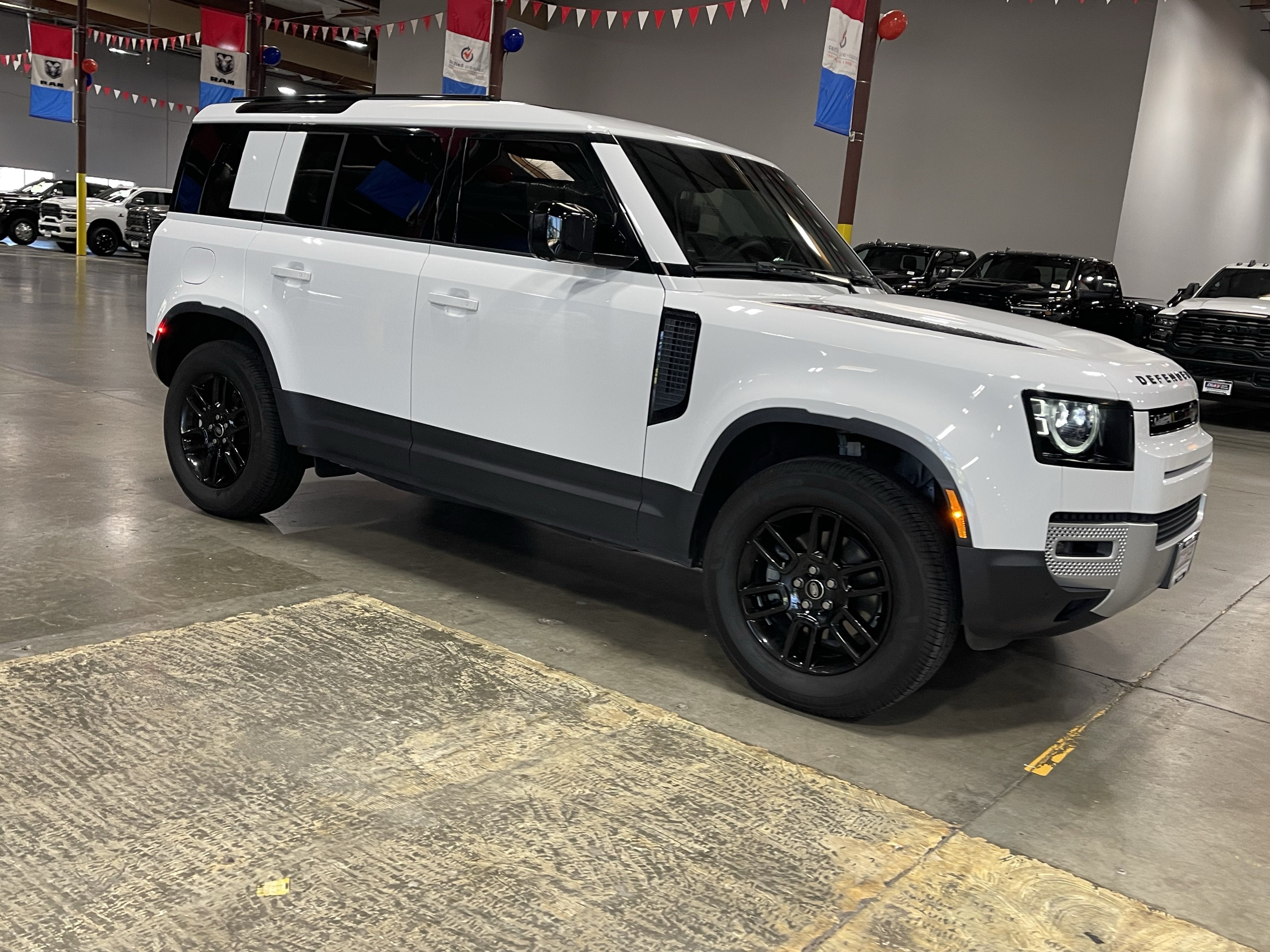 2025 Land Rover Defender 110 S