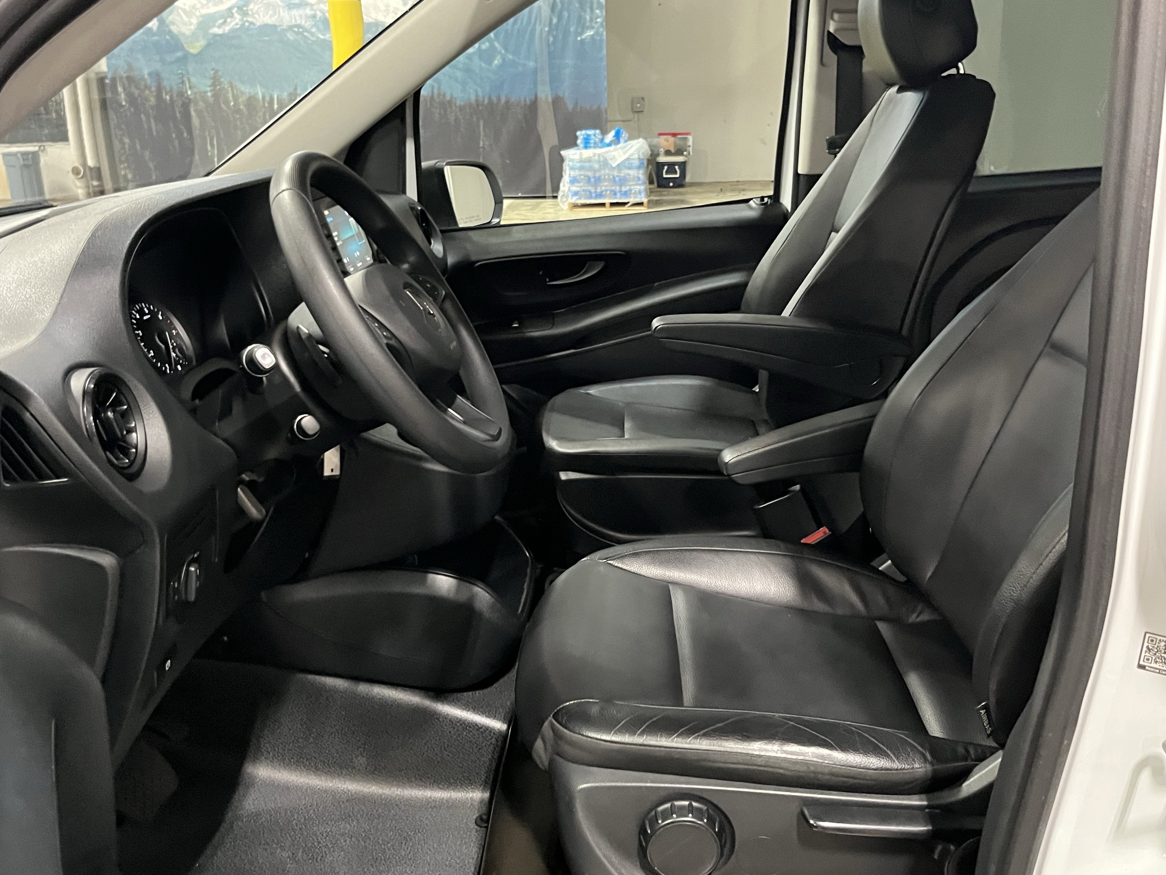 2023 Mercedes-Benz Metris Passenger