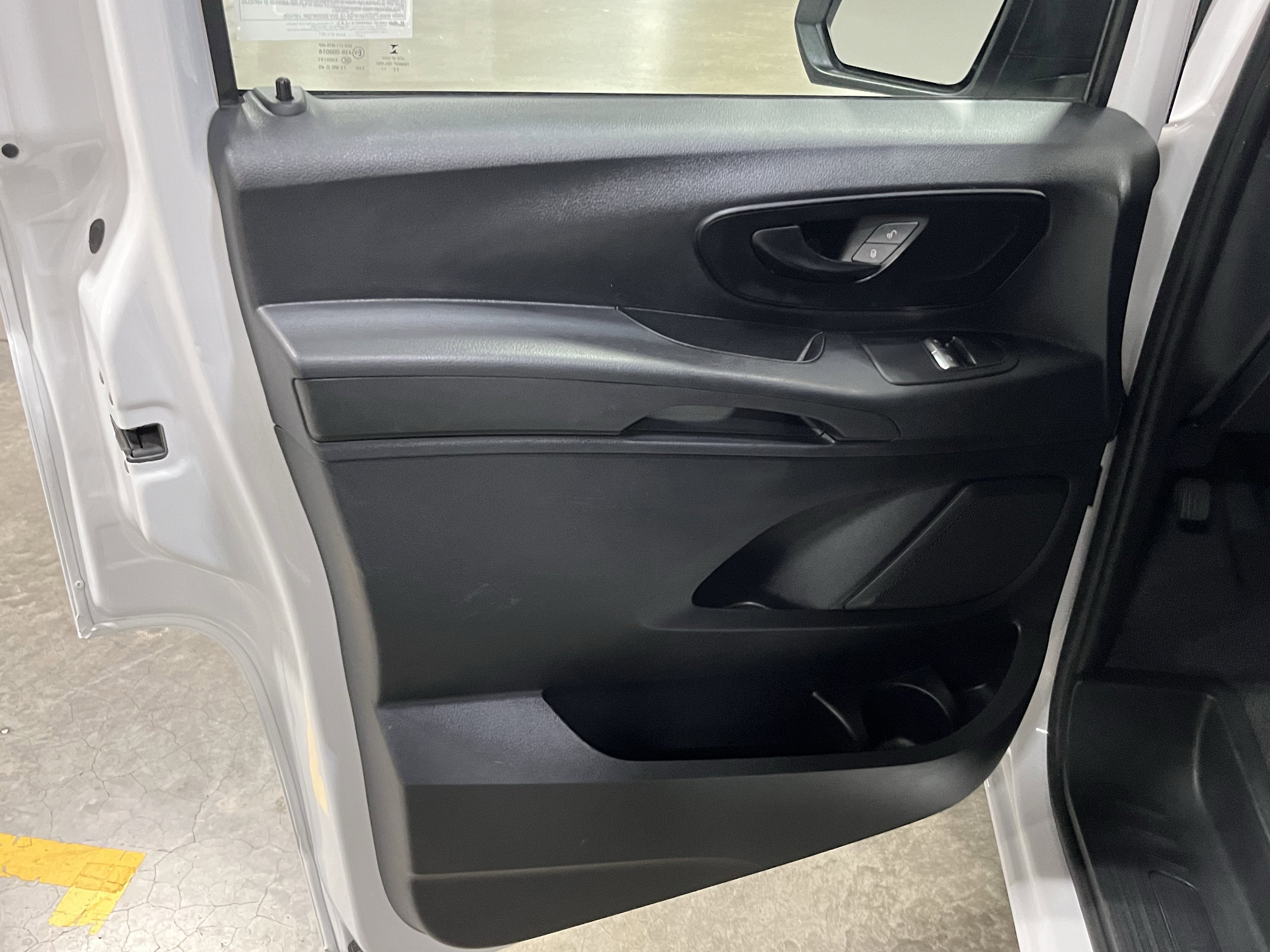 2023 Mercedes-Benz Metris Passenger