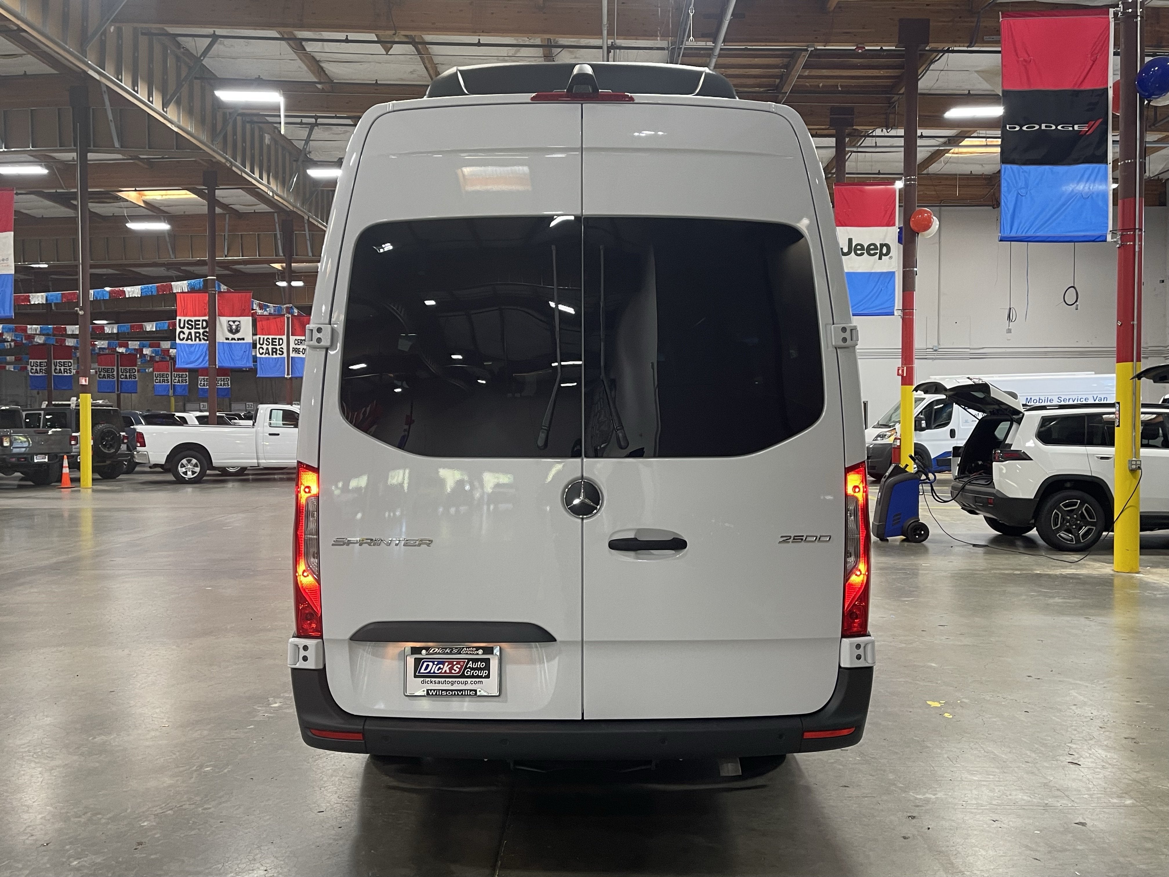 2024 Mercedes-Benz Sprinter 2500 Passenger 170 WB