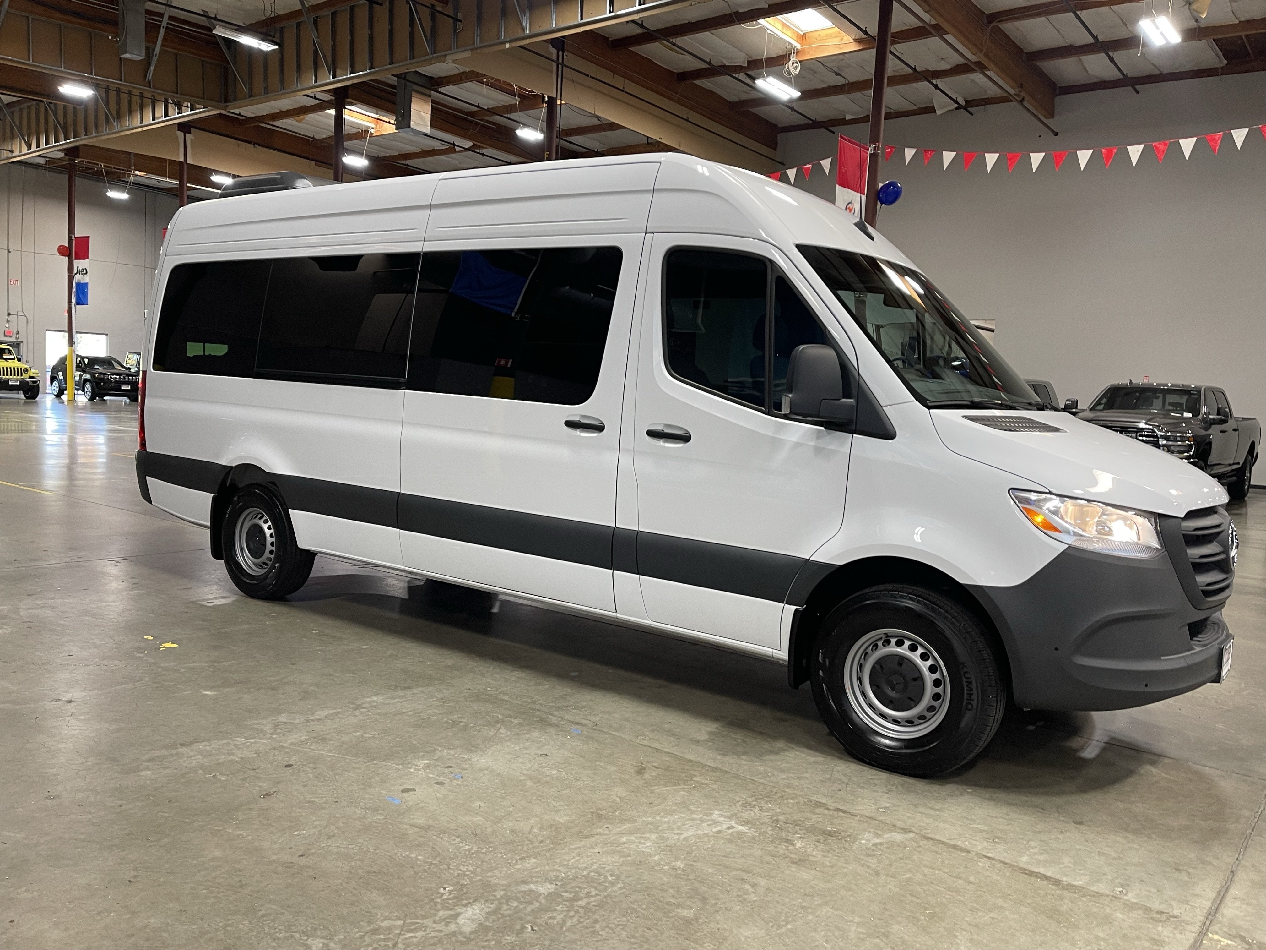 2024 Mercedes-Benz Sprinter 2500 Passenger 170 WB