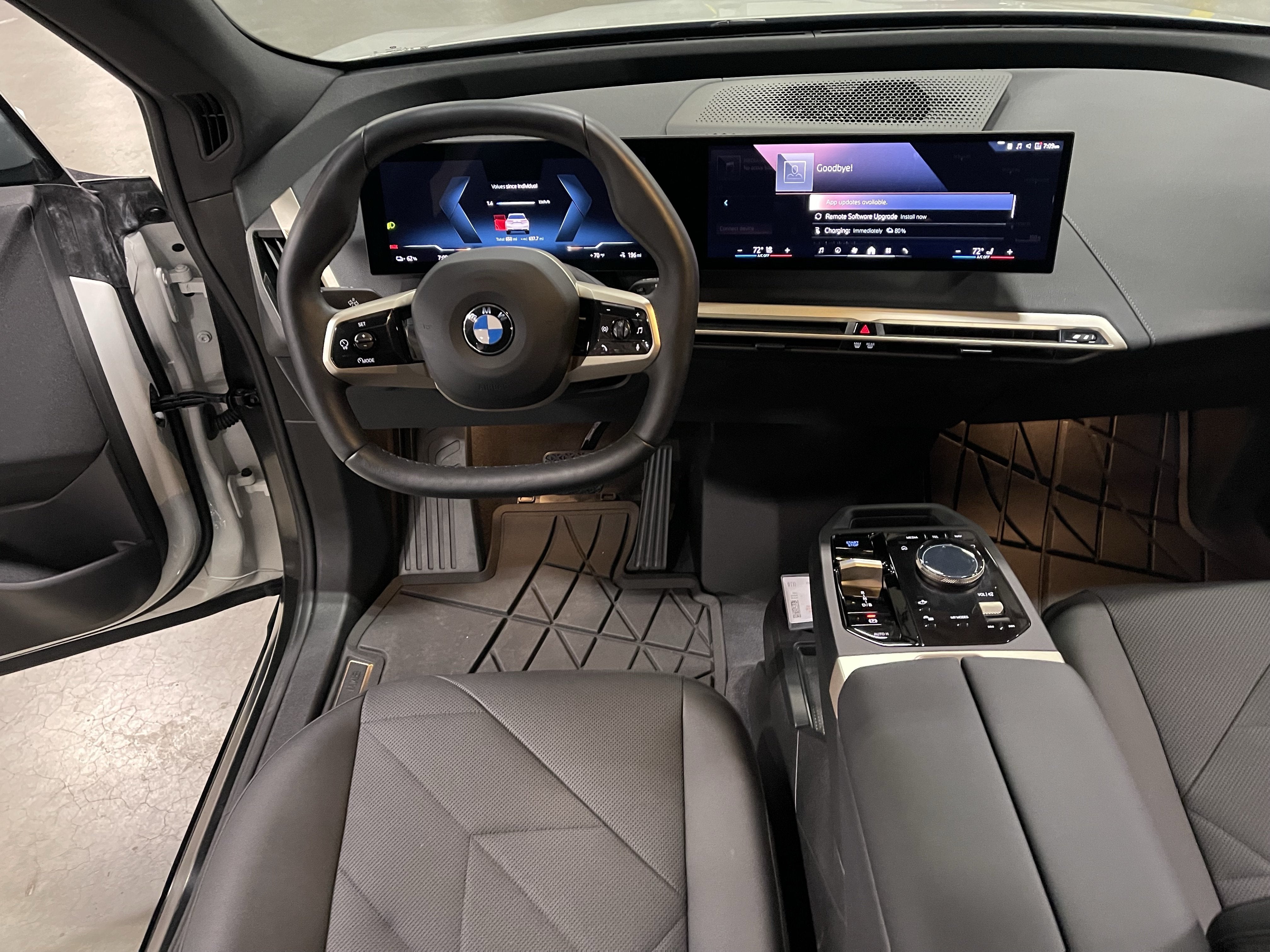 2026 BMW iX xDrive45
