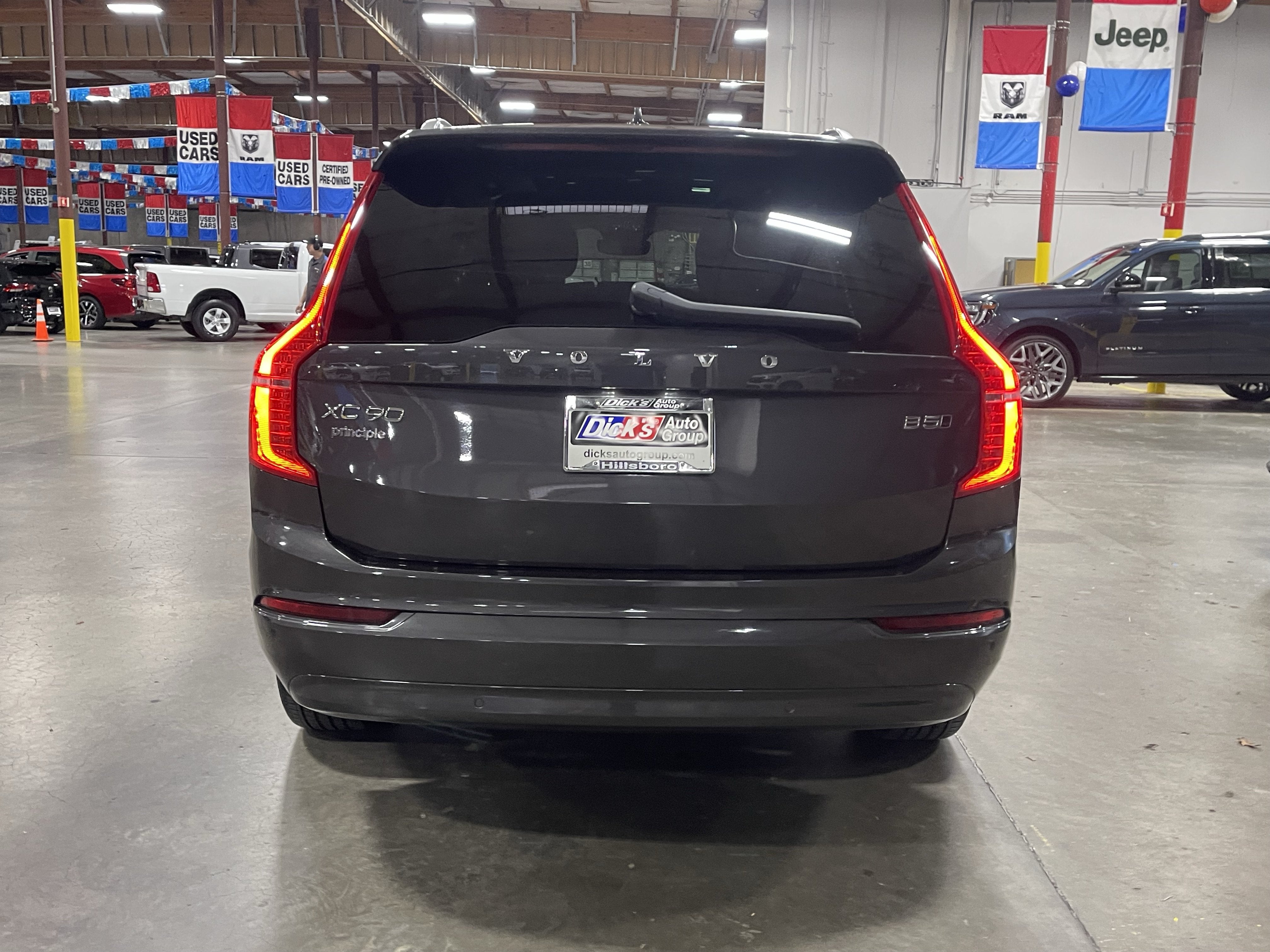 2023 Volvo XC90 B5 Core