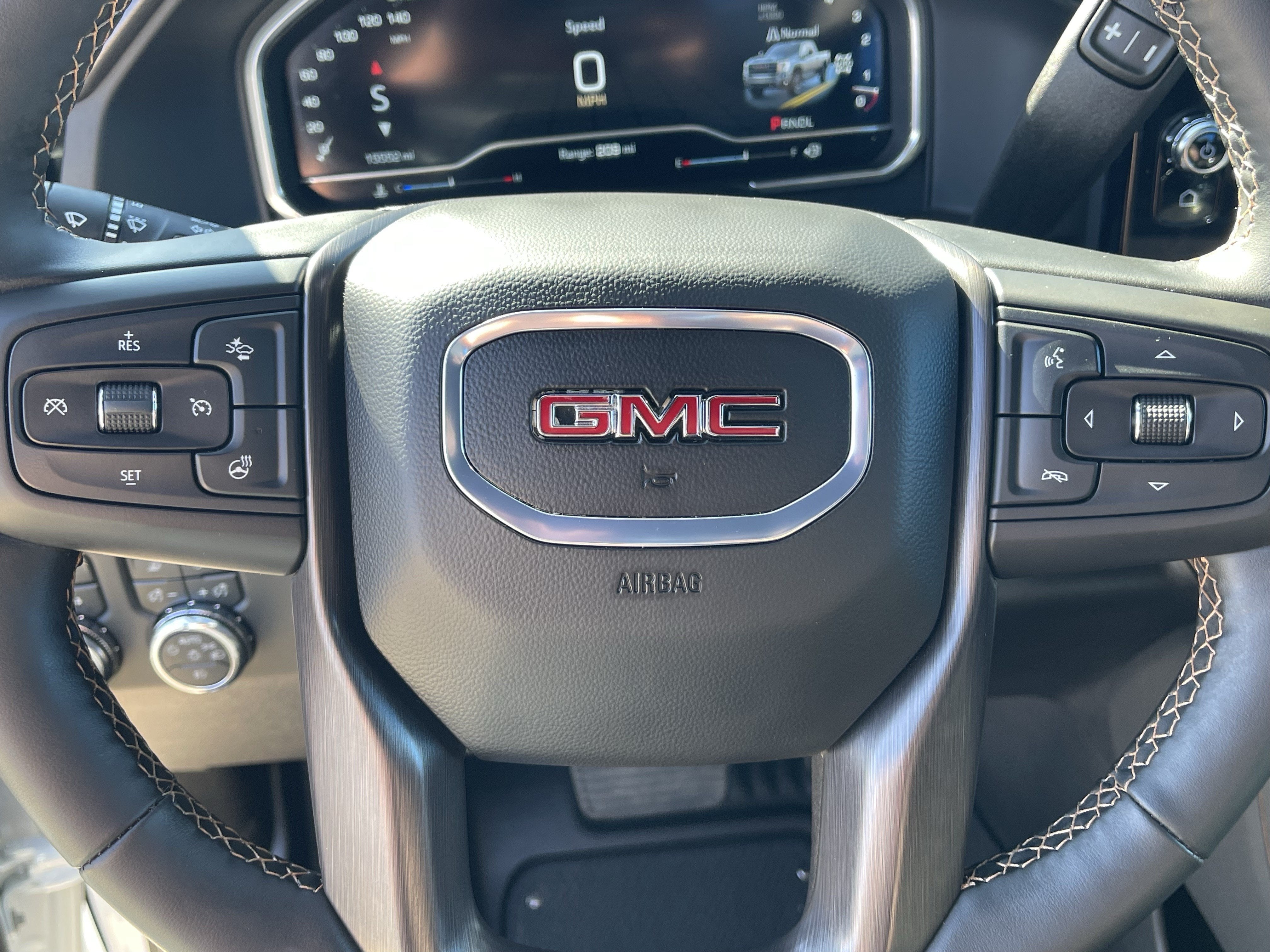 2025 GMC Sierra 2500HD AT4