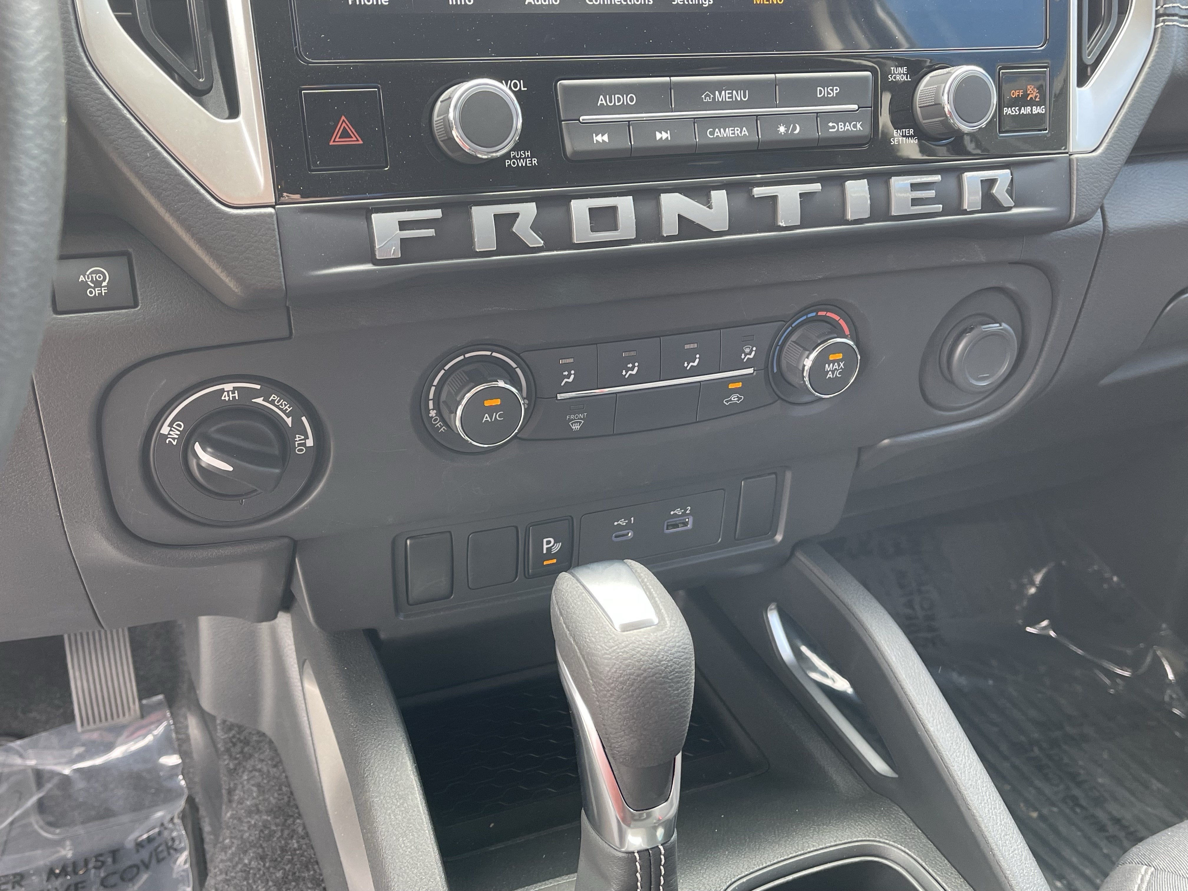 2025 Nissan Frontier SV
